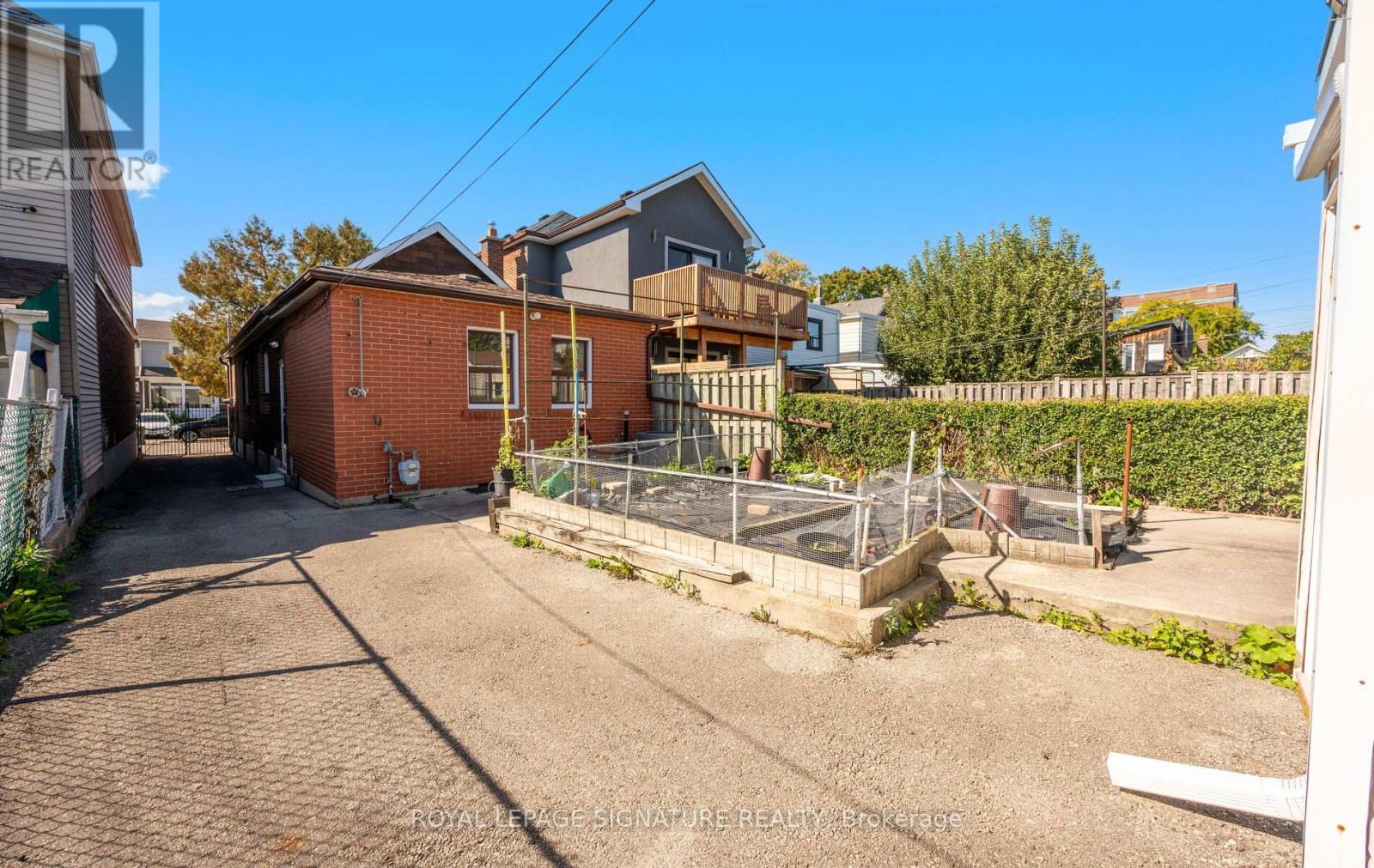 69 Chambers Avenue, Toronto, Ontario  M6N 3M1 - Photo 48 - W12459763
