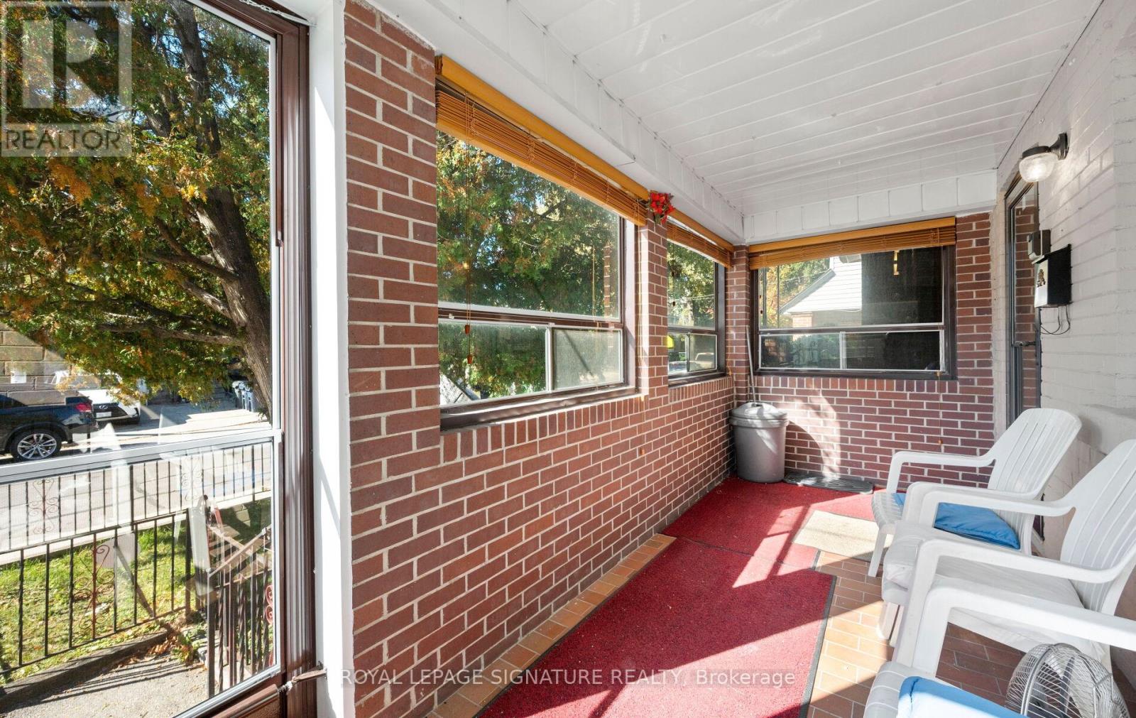 69 Chambers Avenue, Toronto, Ontario  M6N 3M1 - Photo 5 - W12459763