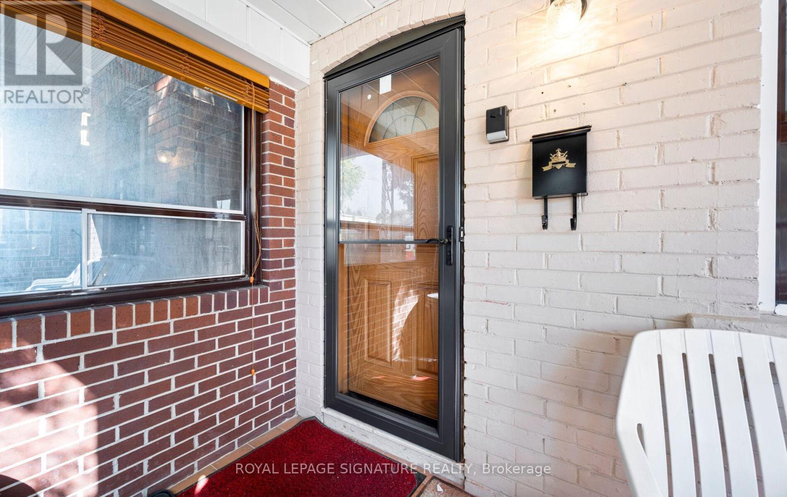 69 Chambers Avenue, Toronto, Ontario  M6N 3M1 - Photo 6 - W12459763