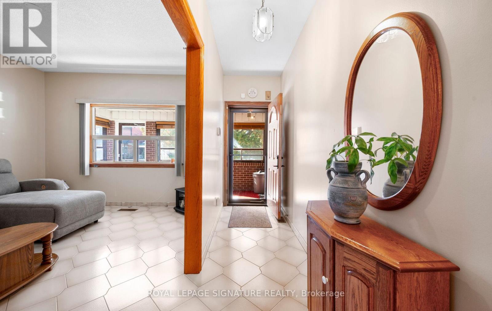 69 Chambers Avenue, Toronto, Ontario  M6N 3M1 - Photo 9 - W12459763
