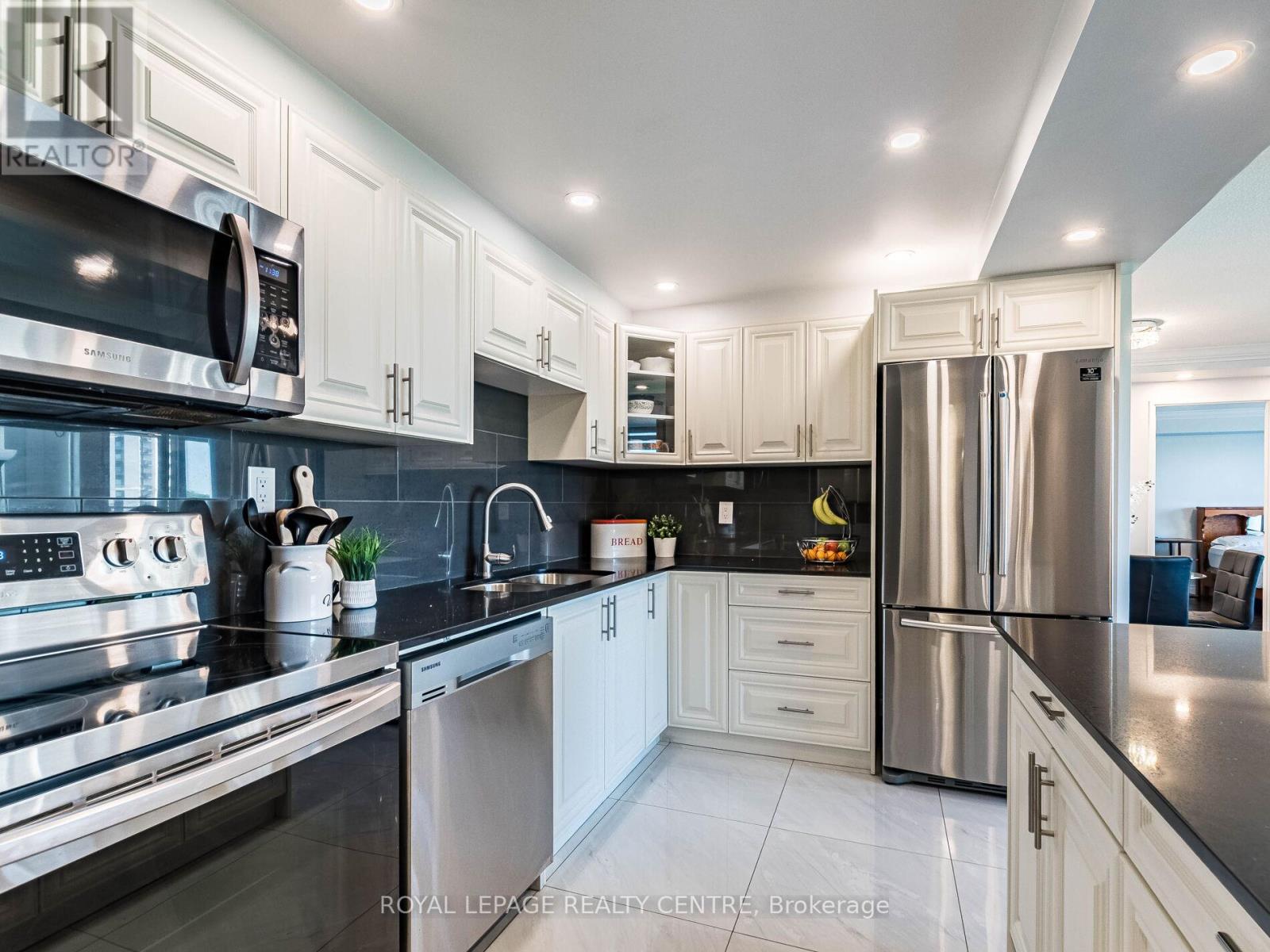 709 - 1320 Mississauga Valley Boulevard, Mississauga, Ontario  L5A 3R6 - Photo 19 - W12459767