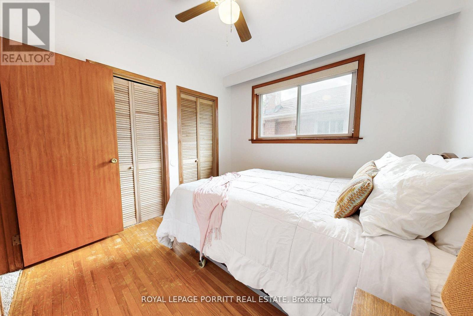 26 Richland Crescent, Toronto, Ontario  M9C 4C2 - Photo 15 - W12459798