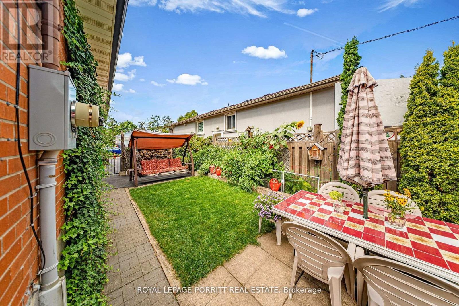 26 Richland Crescent, Toronto, Ontario  M9C 4C2 - Photo 44 - W12459798
