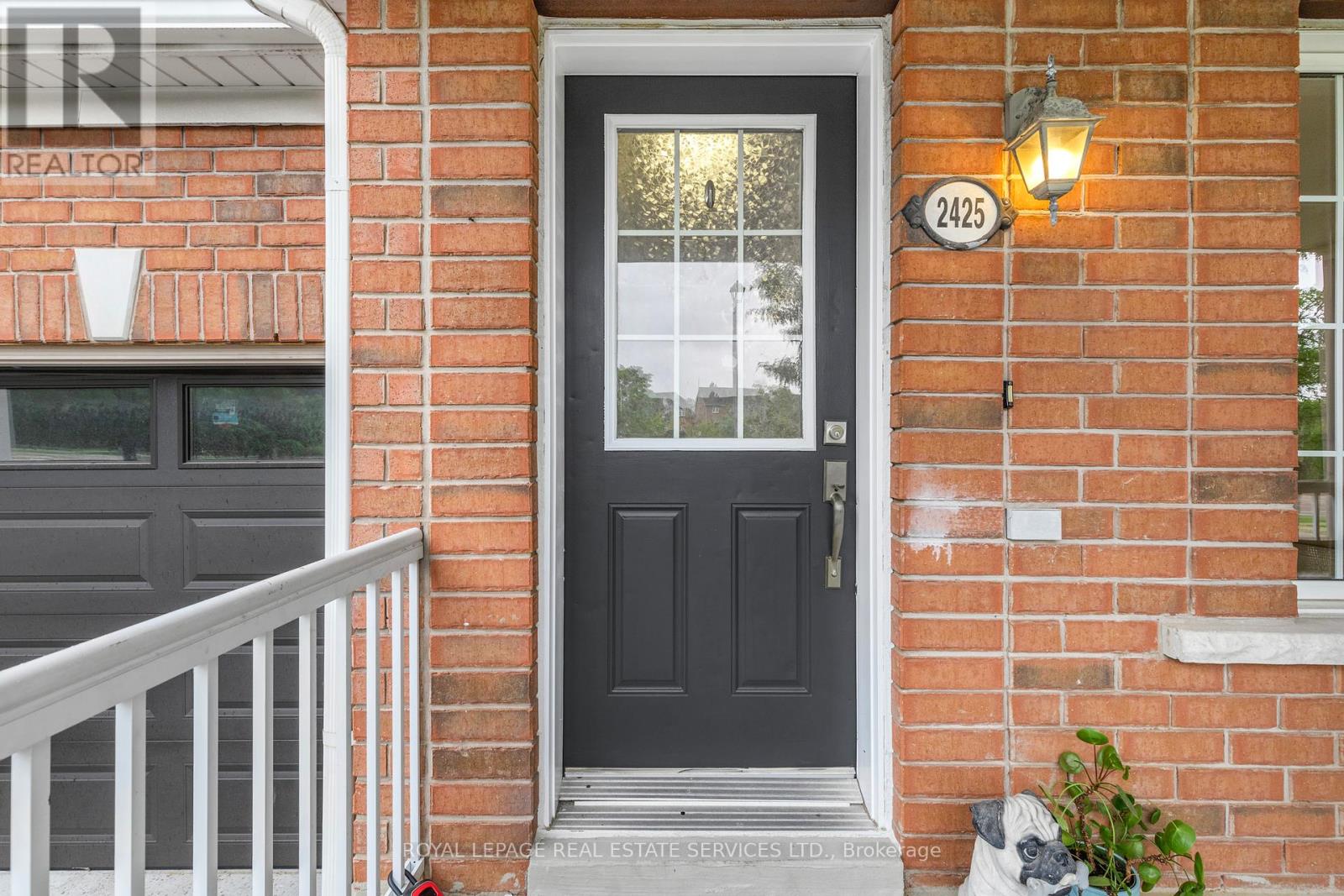 2425 Postmaster Drive, Oakville, Ontario  L6M 0J2 - Photo 3 - W12459802