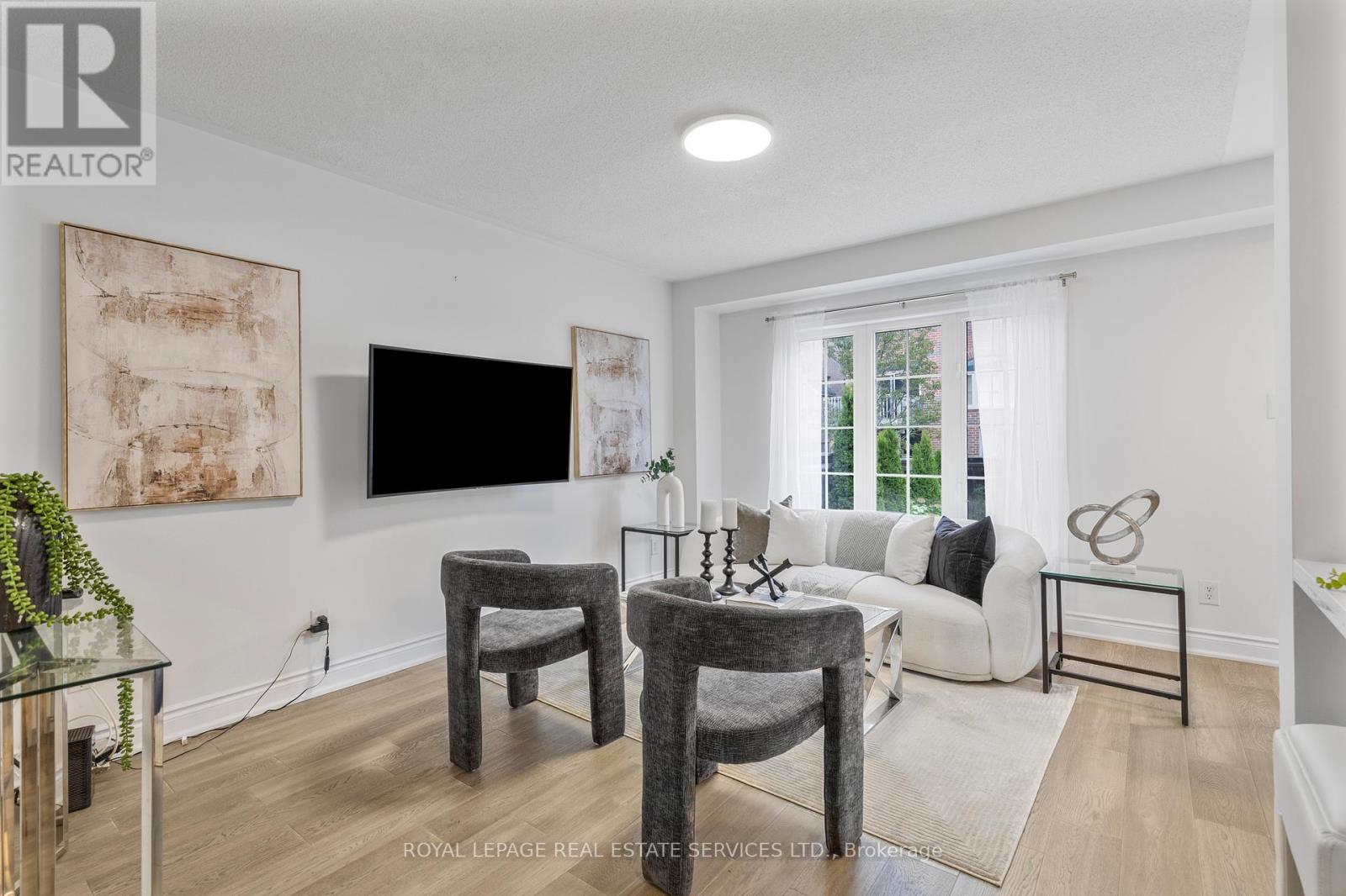 2425 Postmaster Drive, Oakville, Ontario  L6M 0J2 - Photo 9 - W12459802