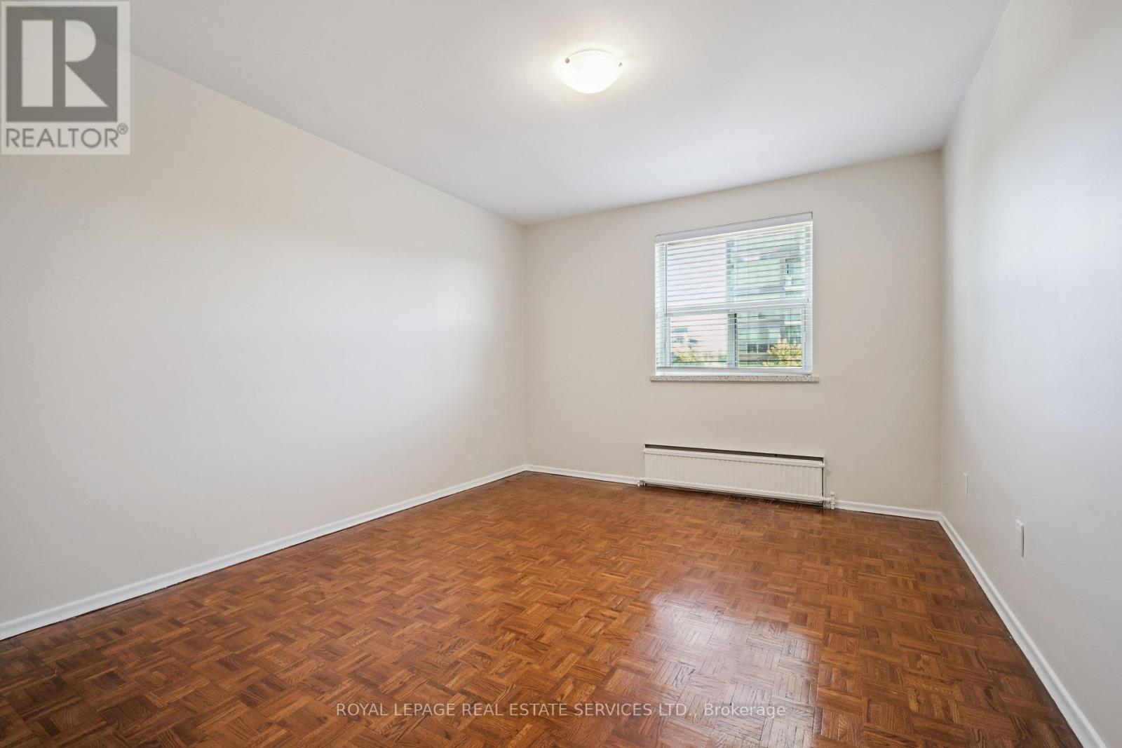 402 - 7 Helene Street N, Mississauga, Ontario  L5G 3B3 - Photo 13 - W12459806