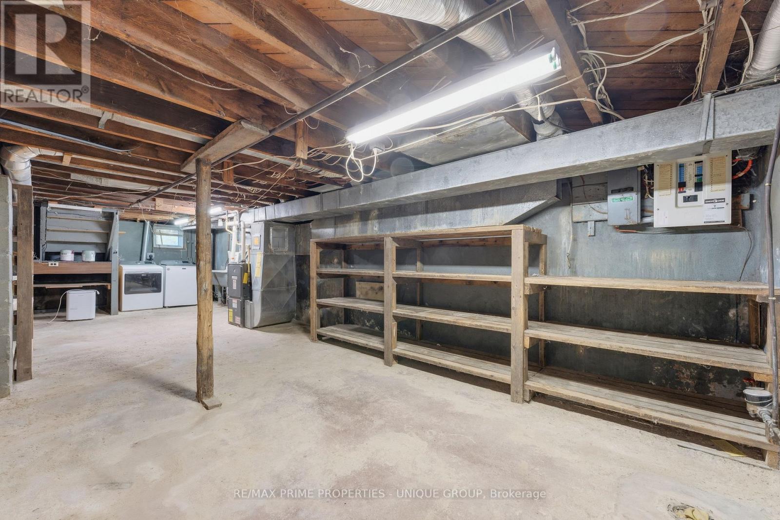 52 Long Branch Avenue, Toronto, Ontario  M8W 3J2 - Photo 30 - W12459809