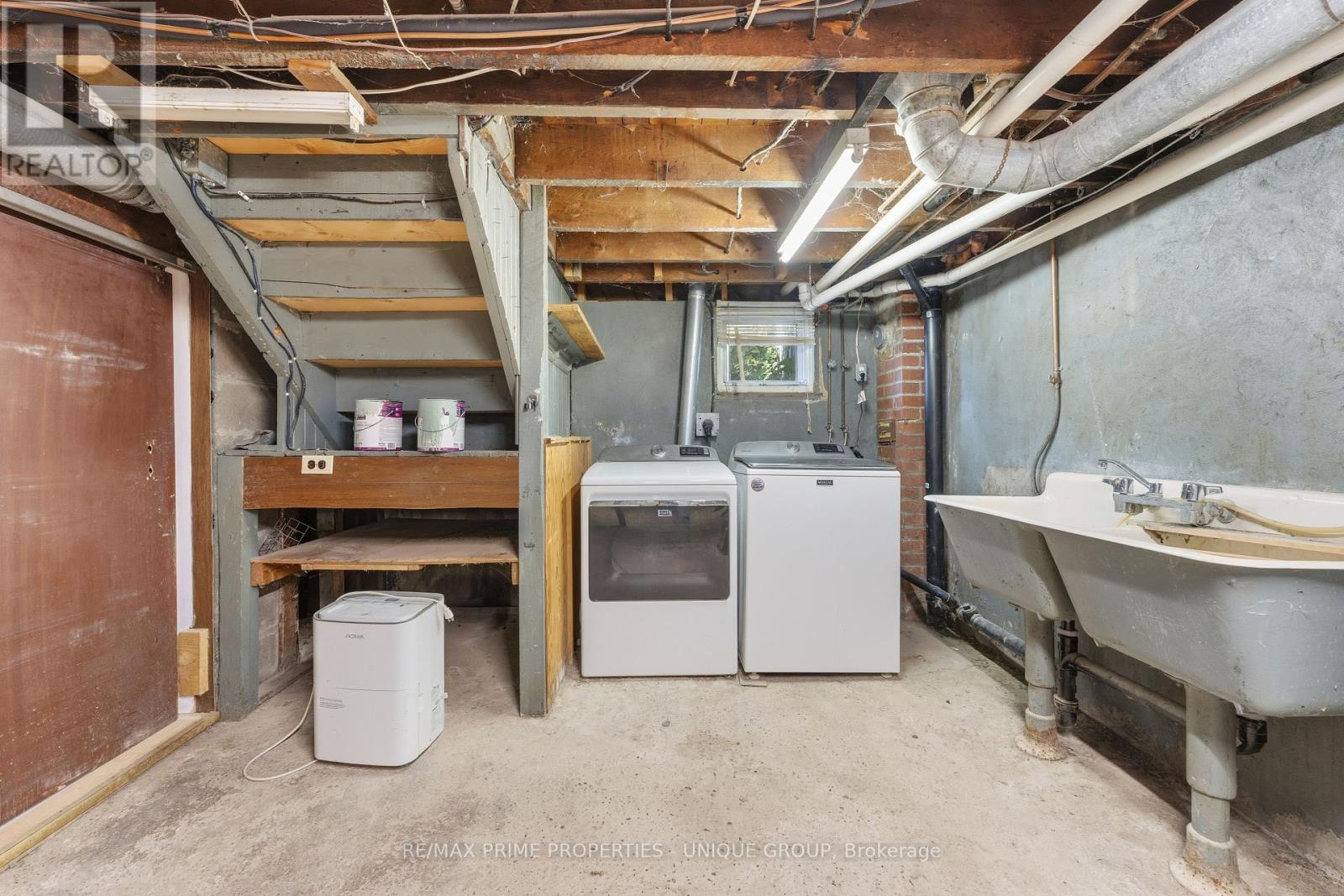 52 Long Branch Avenue, Toronto, Ontario  M8W 3J2 - Photo 31 - W12459809