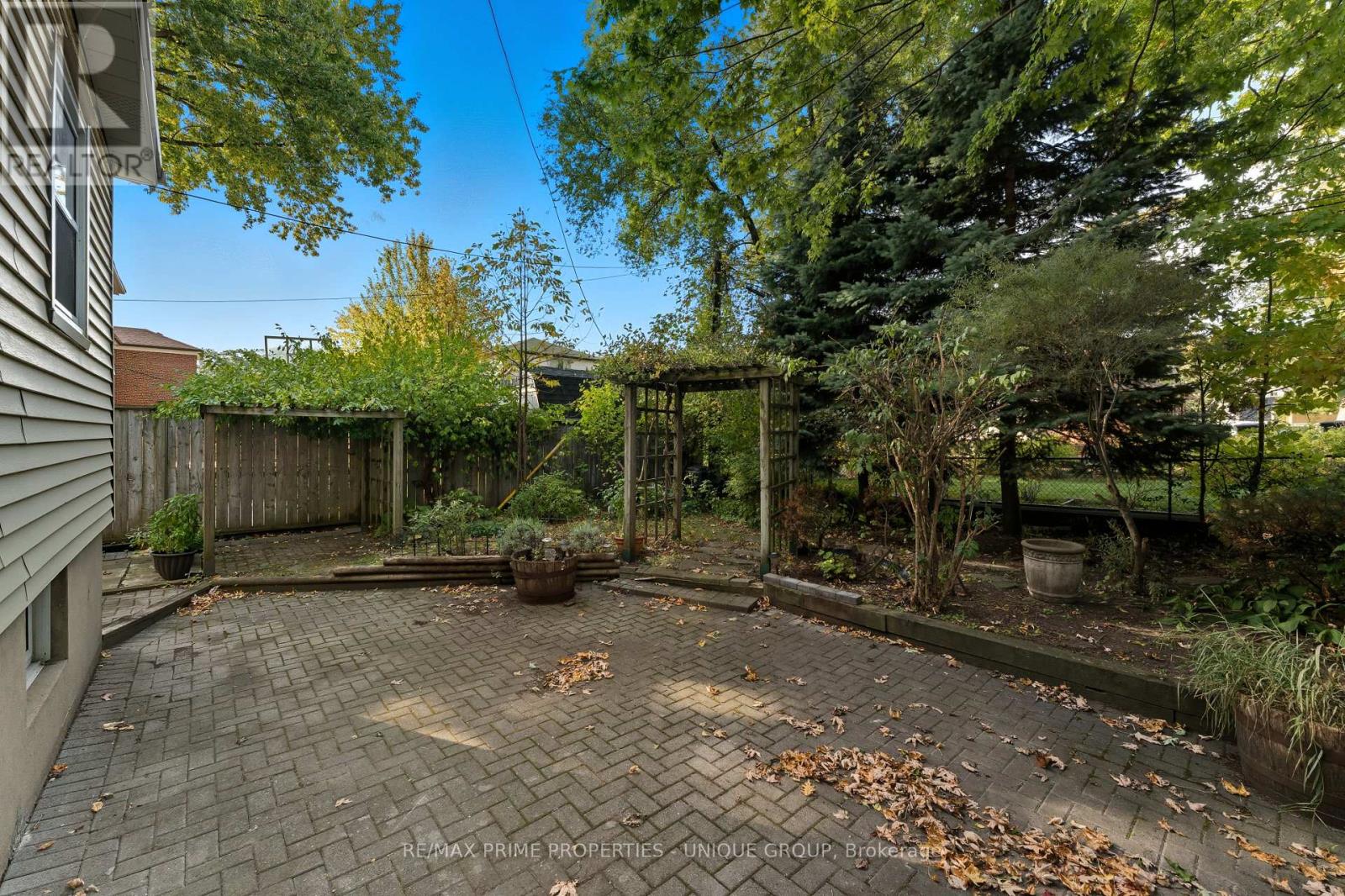 52 Long Branch Avenue, Toronto, Ontario  M8W 3J2 - Photo 38 - W12459809