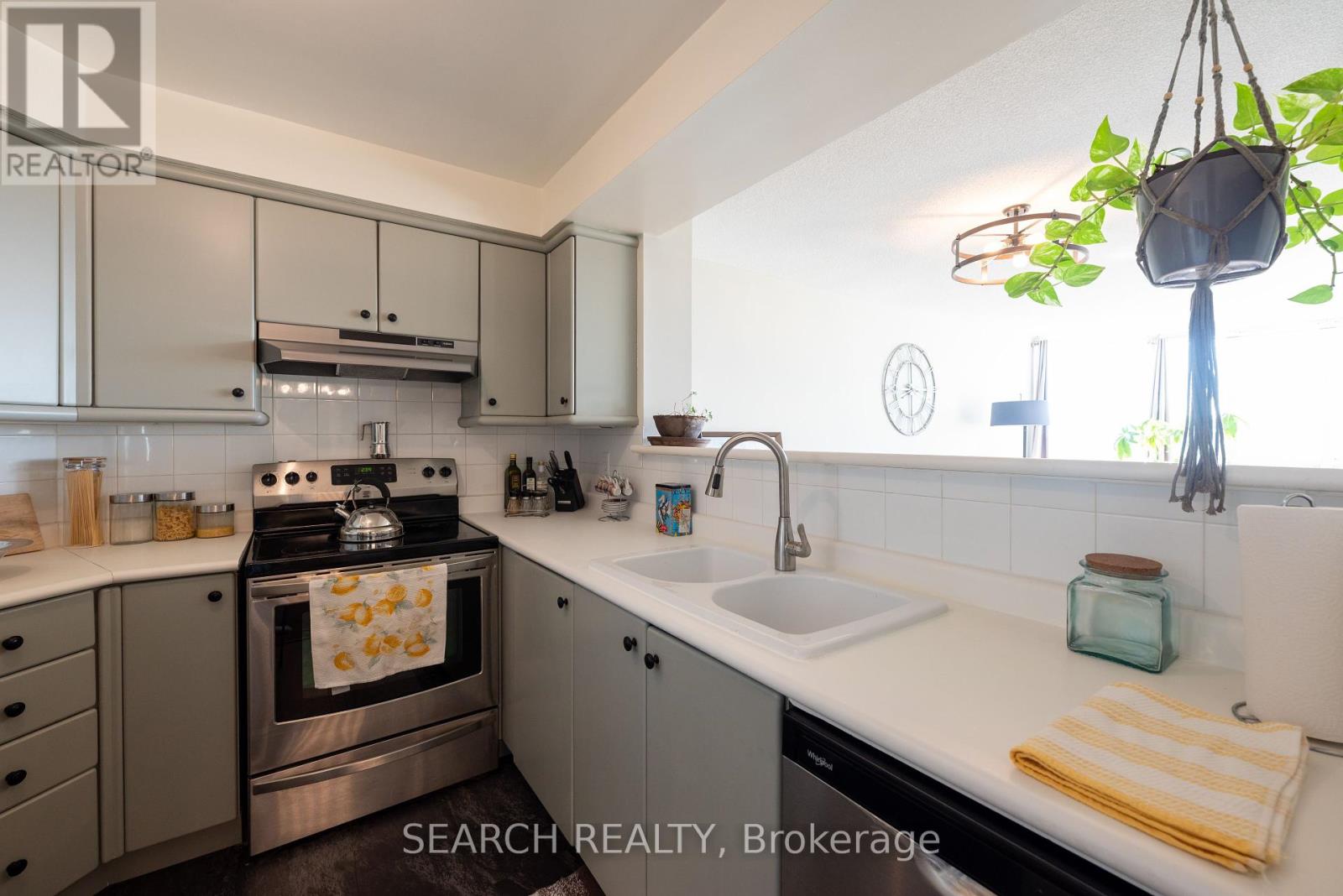 1705 - 2285 Lake Shore Boulevard W, Toronto, Ontario  M8V 3X9 - Photo 15 - W12459836