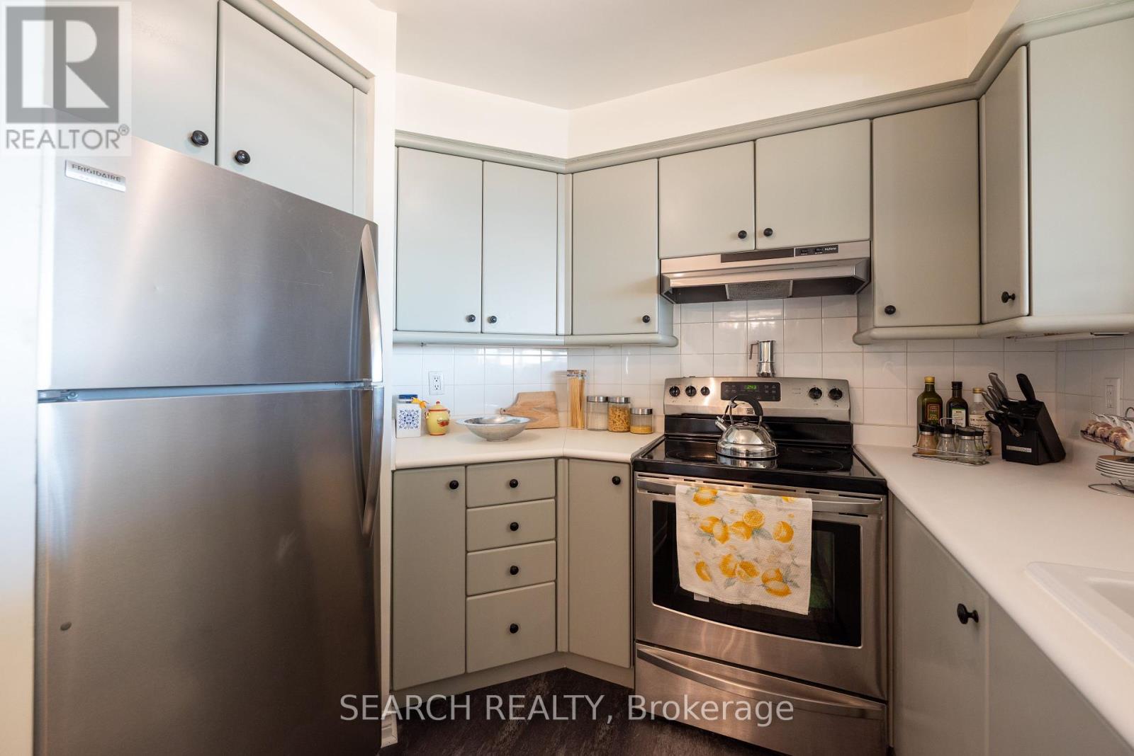 1705 - 2285 Lake Shore Boulevard W, Toronto, Ontario  M8V 3X9 - Photo 16 - W12459836