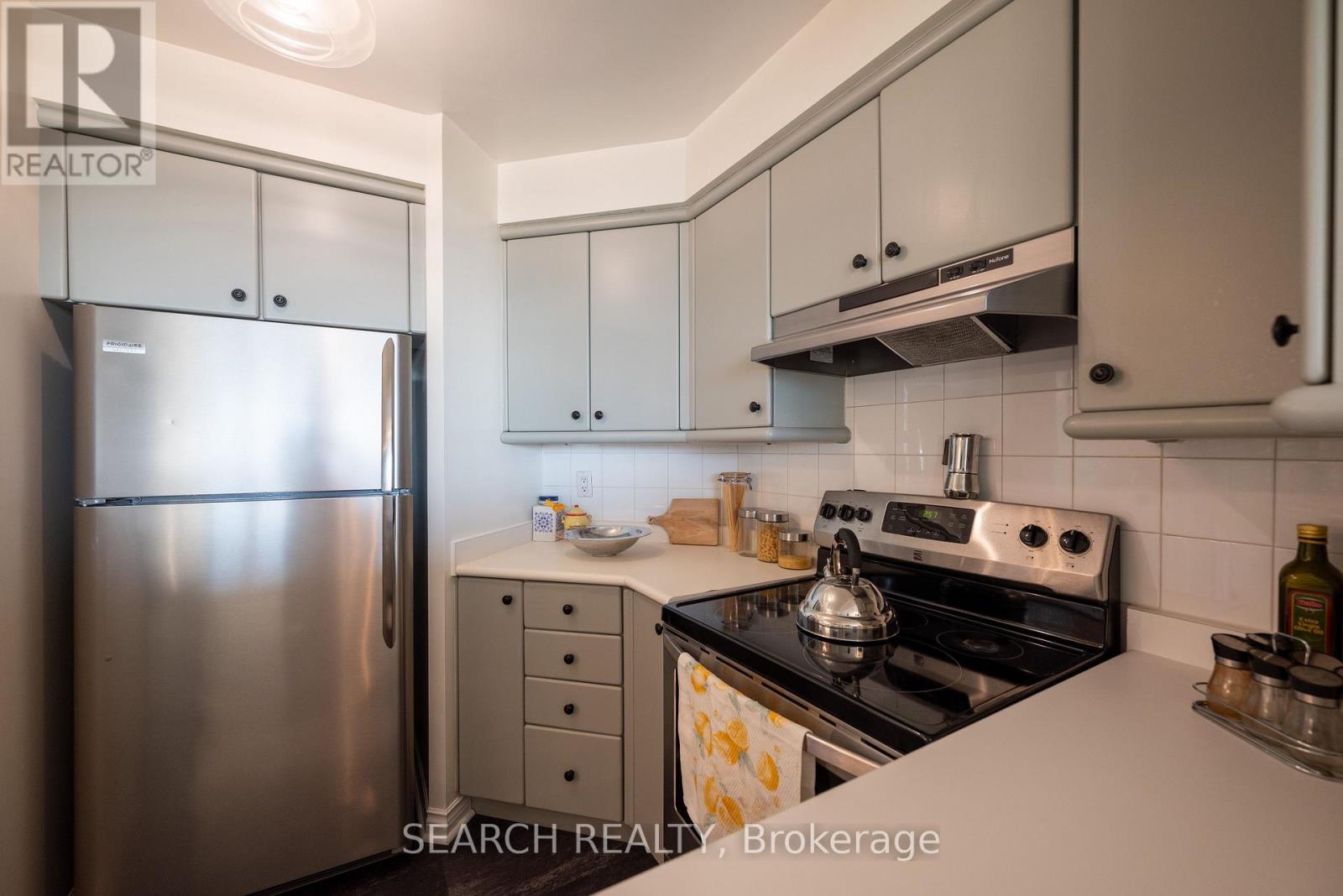 1705 - 2285 Lake Shore Boulevard W, Toronto, Ontario  M8V 3X9 - Photo 17 - W12459836