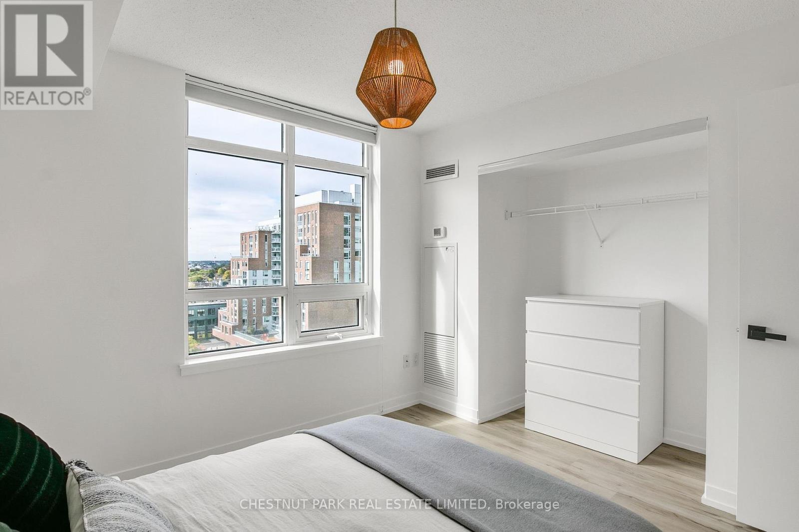 1008 - 816 Lansdowne Avenue, Toronto, Ontario  M6H 4K6 - Photo 12 - W12459843