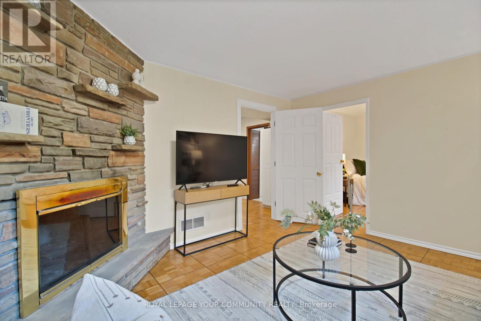 651 Burnhamthorpe Road, Toronto, Ontario  M9C 2Z1 - Photo 37 - W12459862