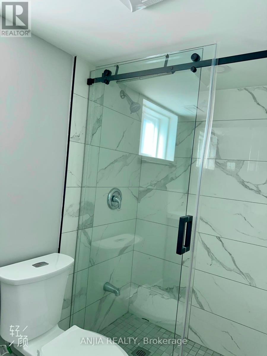 203 Van Dusen Boulevard, Toronto, Ontario  M8Z 3H7 - Photo 6 - W12459863