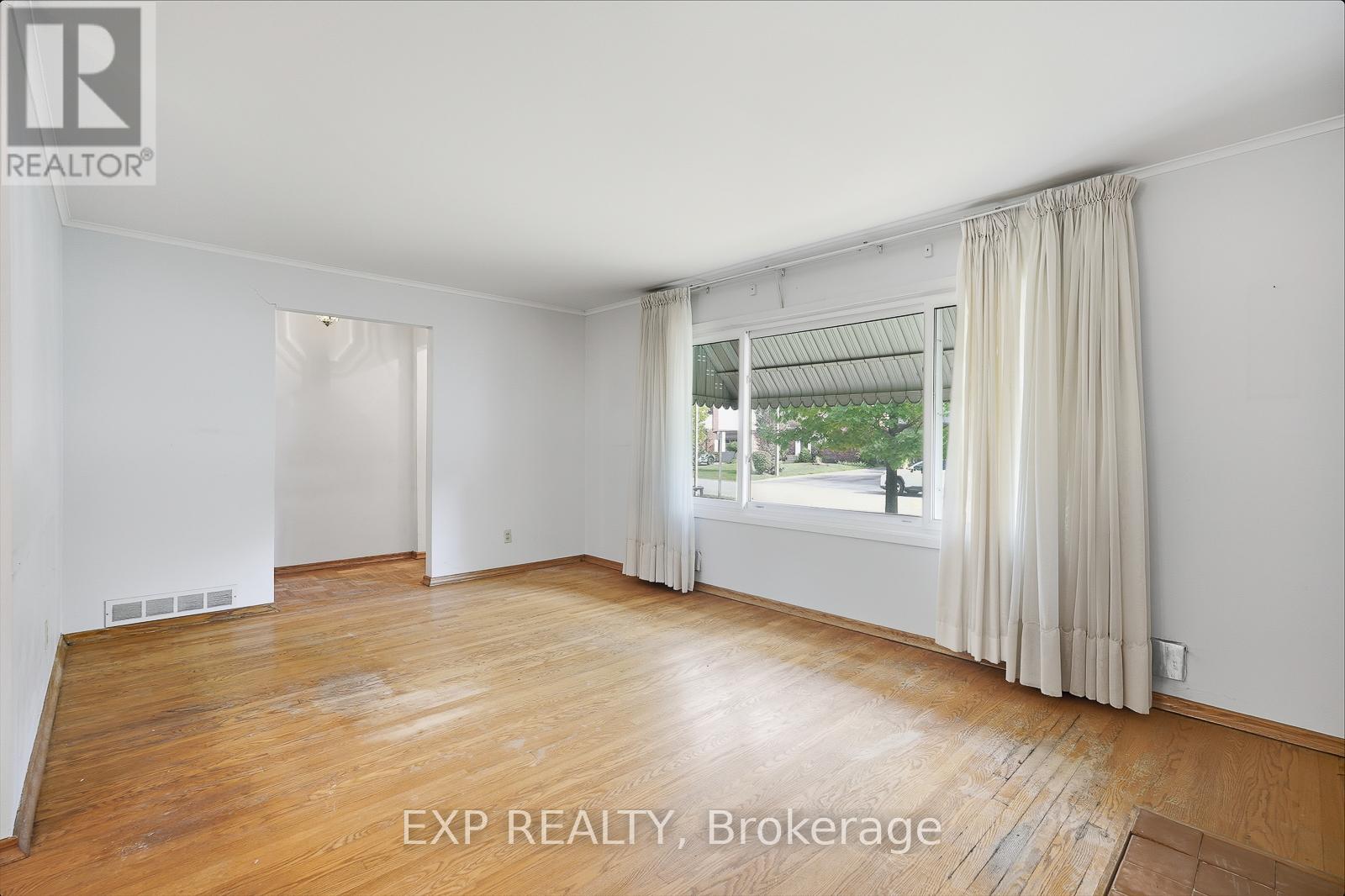 1071 Henley Road, Mississauga, Ontario  L4Y 1C8 - Photo 11 - W12459895