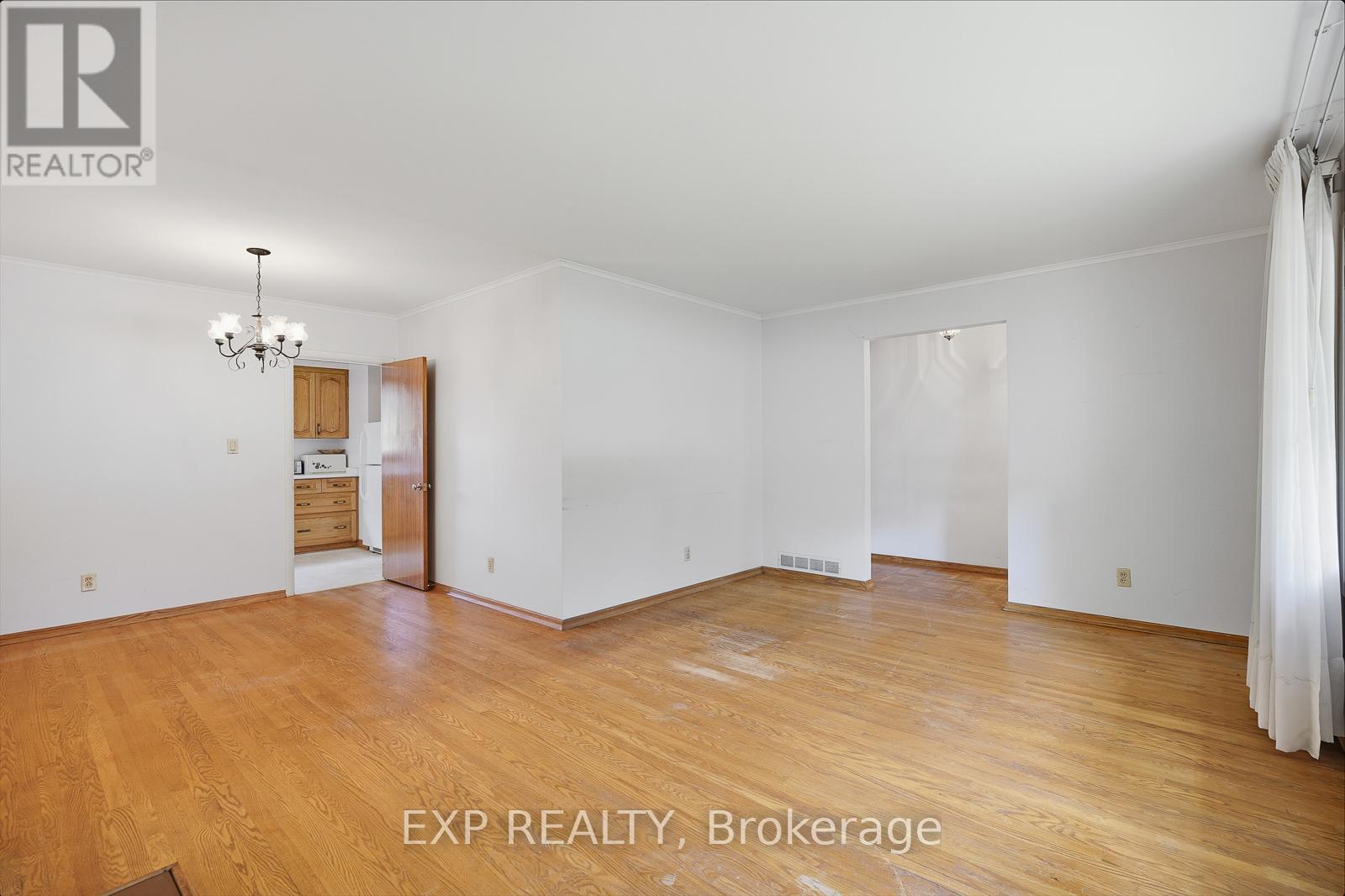 1071 Henley Road, Mississauga, Ontario  L4Y 1C8 - Photo 12 - W12459895