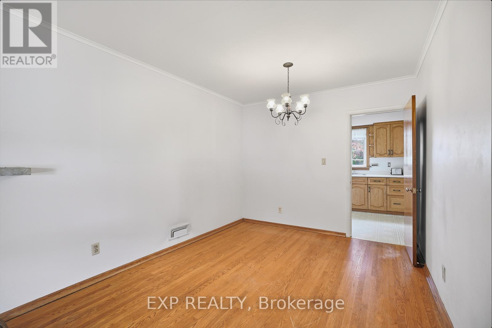 1071 Henley Road, Mississauga, Ontario  L4Y 1C8 - Photo 14 - W12459895