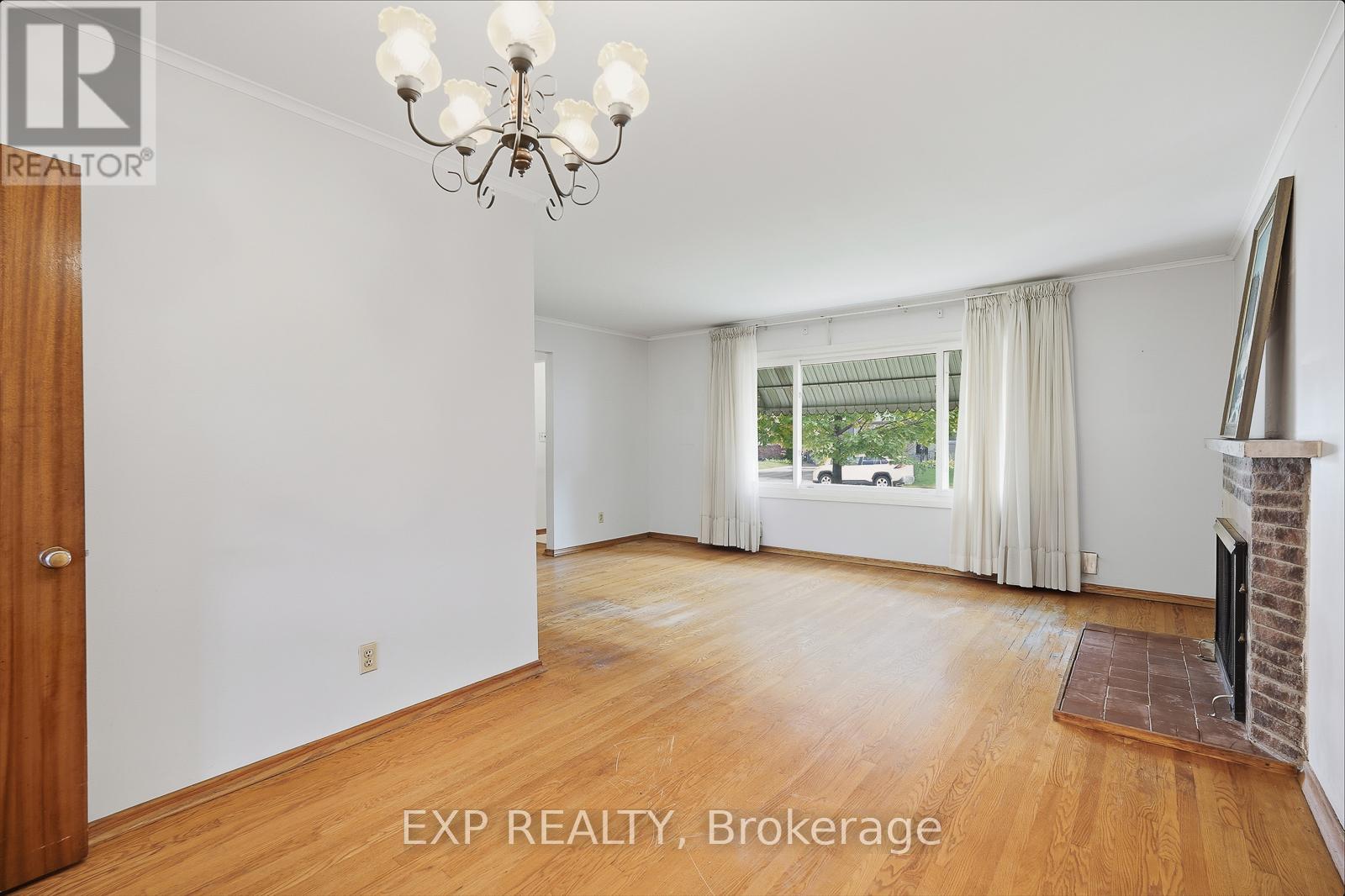 1071 Henley Road, Mississauga, Ontario  L4Y 1C8 - Photo 15 - W12459895