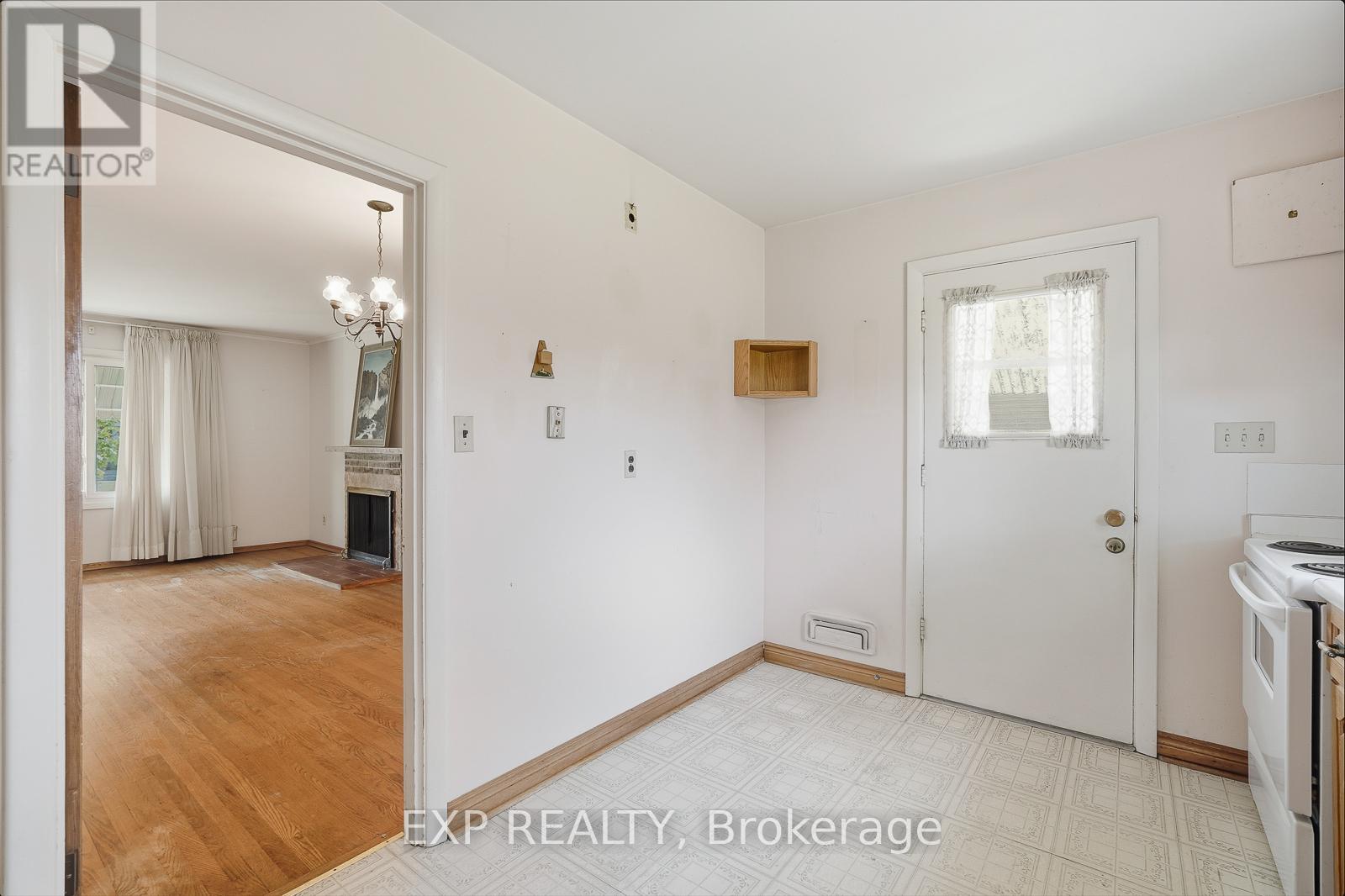 1071 Henley Road, Mississauga, Ontario  L4Y 1C8 - Photo 18 - W12459895