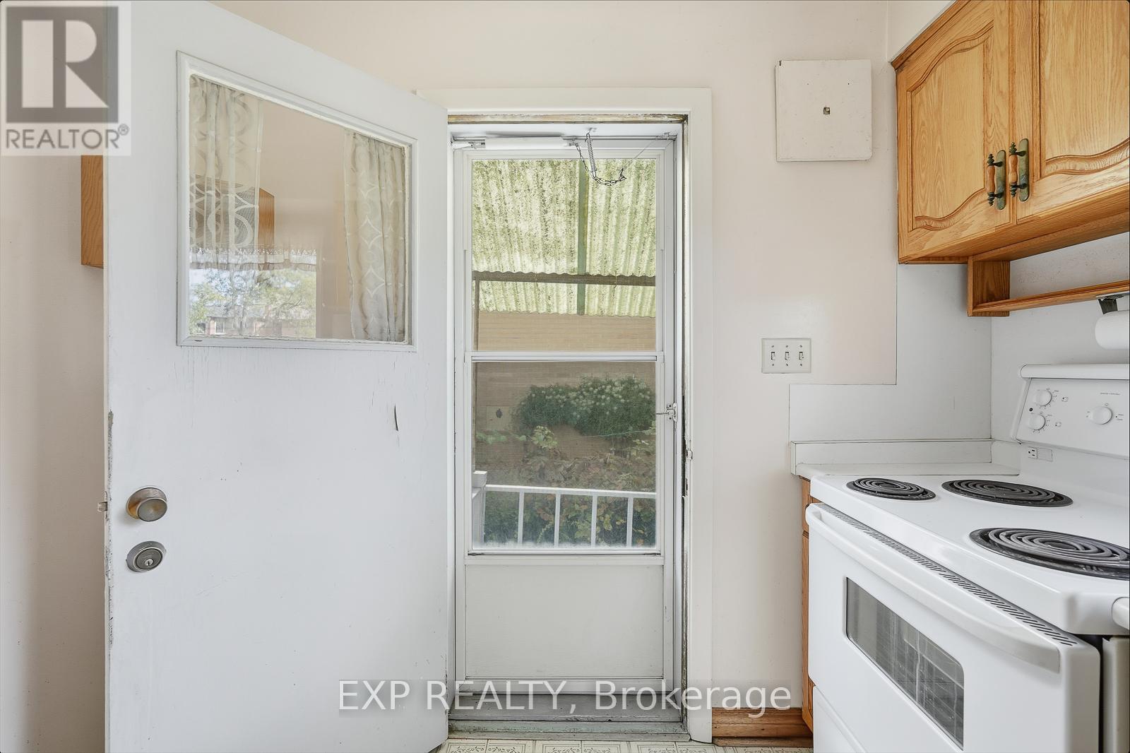 1071 Henley Road, Mississauga, Ontario  L4Y 1C8 - Photo 21 - W12459895