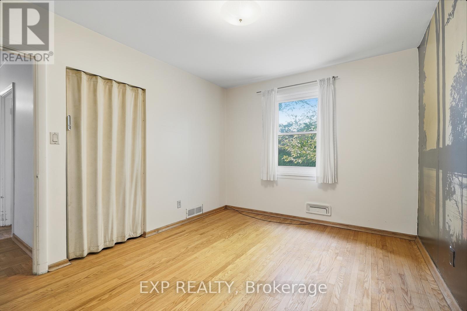 1071 Henley Road, Mississauga, Ontario  L4Y 1C8 - Photo 30 - W12459895