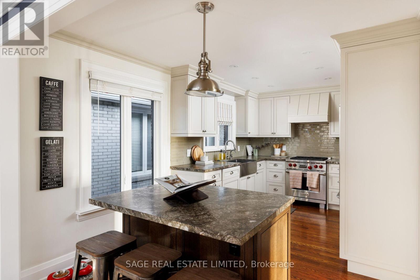 45 Newstead Road, Toronto, Ontario  M9P 3G2 - Photo 14 - W12459898