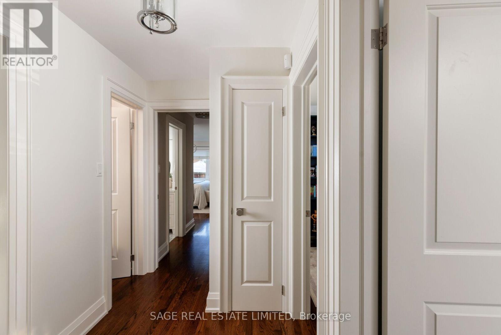 45 Newstead Road, Toronto, Ontario  M9P 3G2 - Photo 19 - W12459898