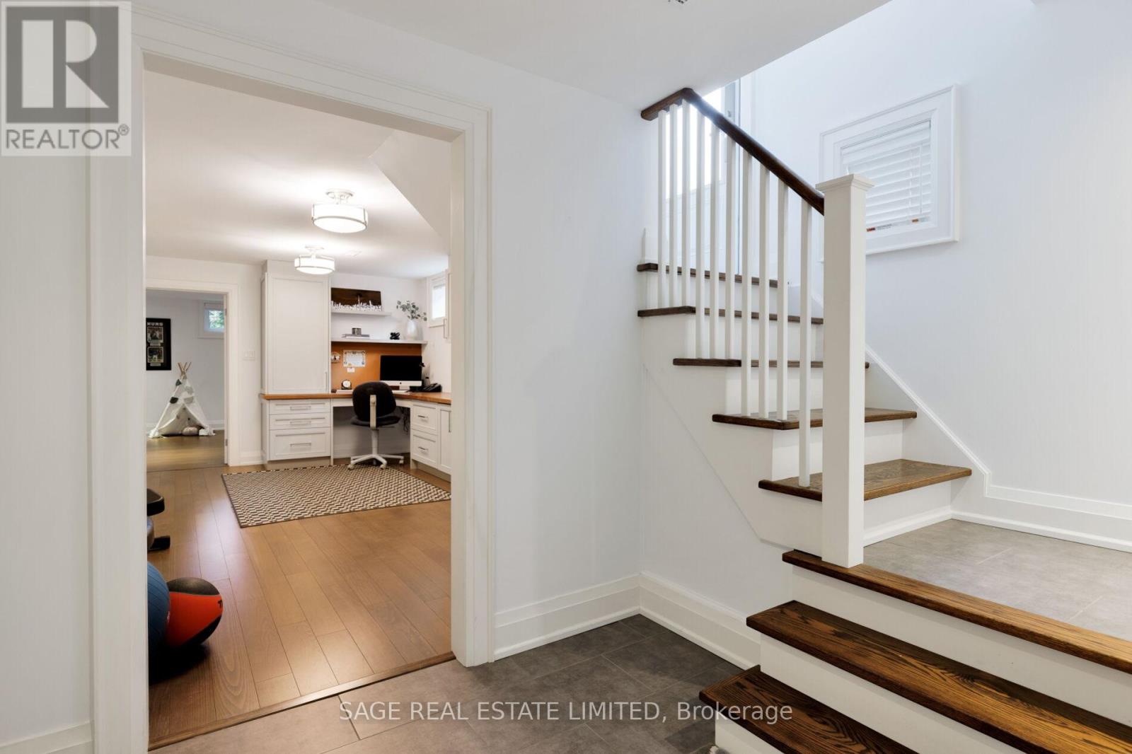 45 Newstead Road, Toronto, Ontario  M9P 3G2 - Photo 36 - W12459898