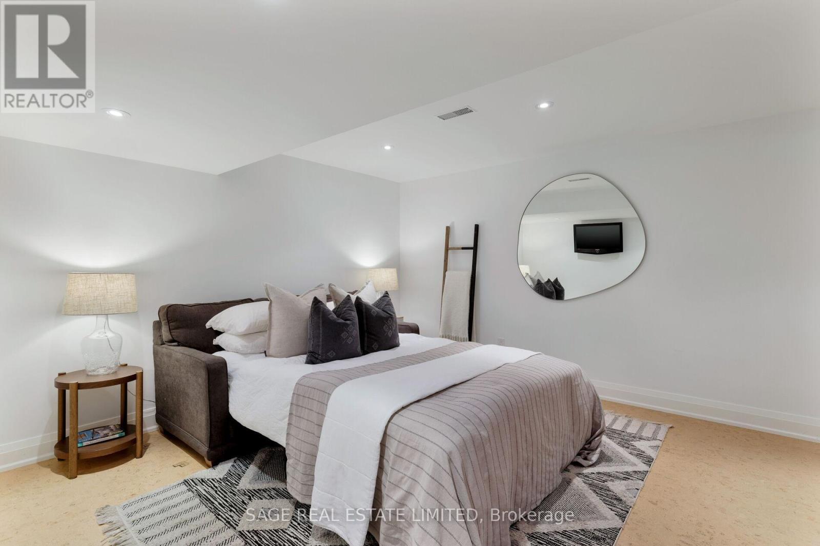 45 Newstead Road, Toronto, Ontario  M9P 3G2 - Photo 39 - W12459898