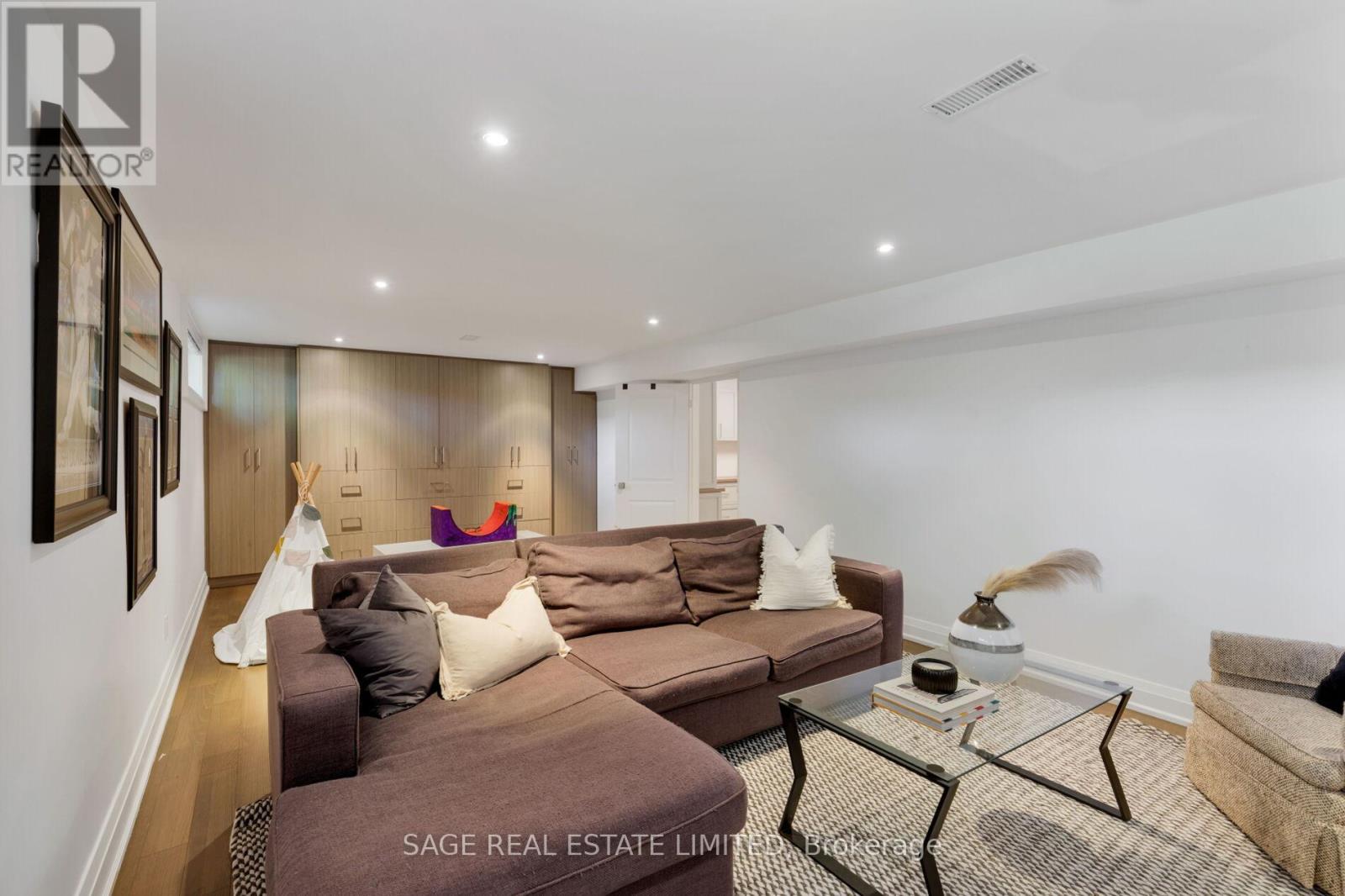 45 Newstead Road, Toronto, Ontario  M9P 3G2 - Photo 46 - W12459898