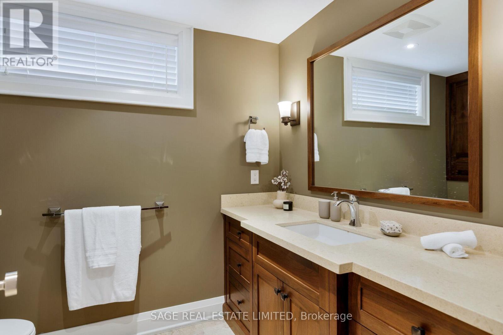 45 Newstead Road, Toronto, Ontario  M9P 3G2 - Photo 47 - W12459898