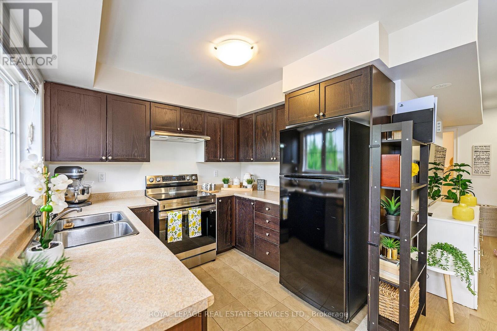 Unit 12 - 19 Hays Boulevard, Oakville, Ontario  L6H 0H8 - Photo 12 - W12459902
