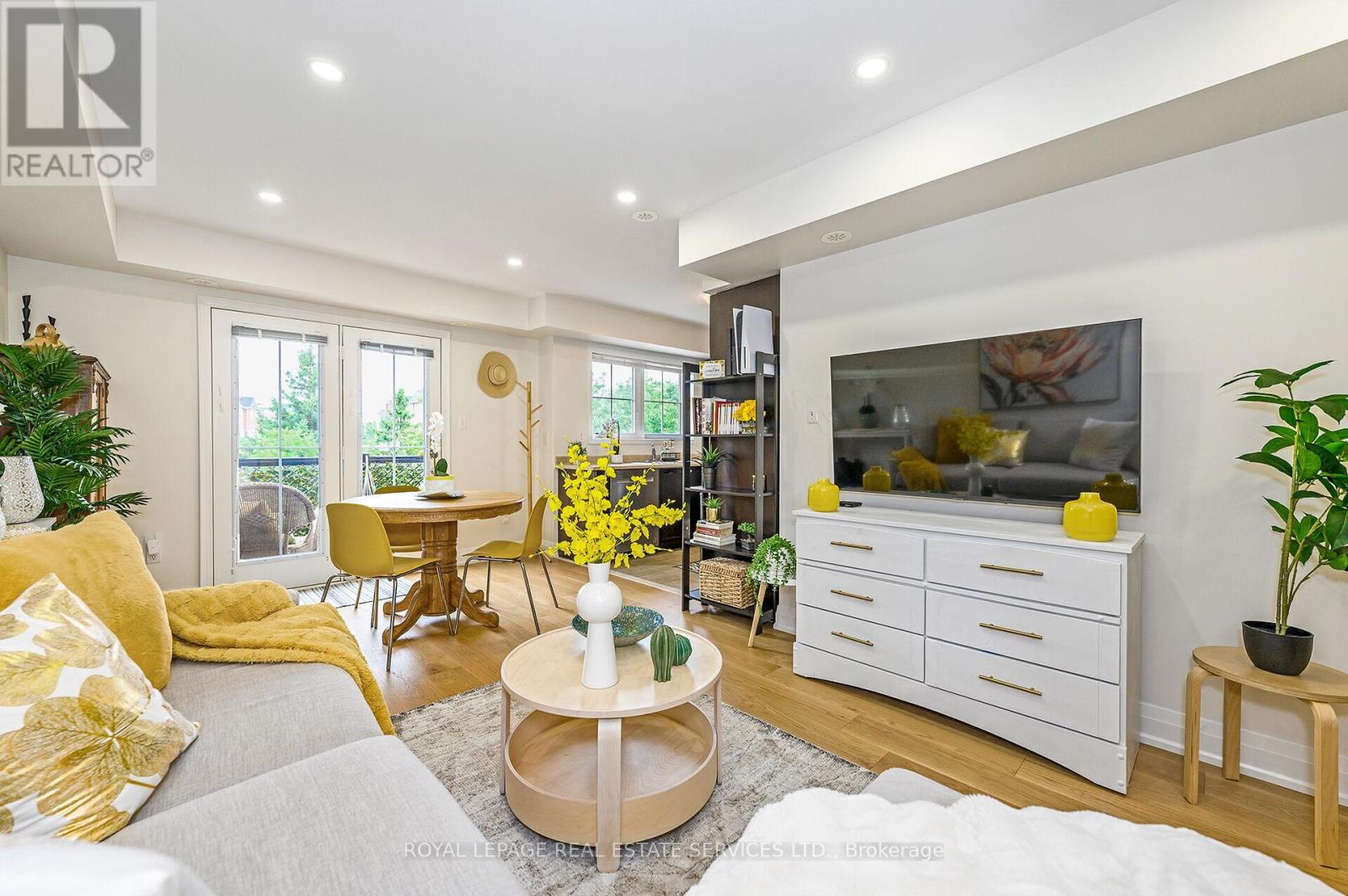 Unit 12 - 19 Hays Boulevard, Oakville, Ontario  L6H 0H8 - Photo 6 - W12459902