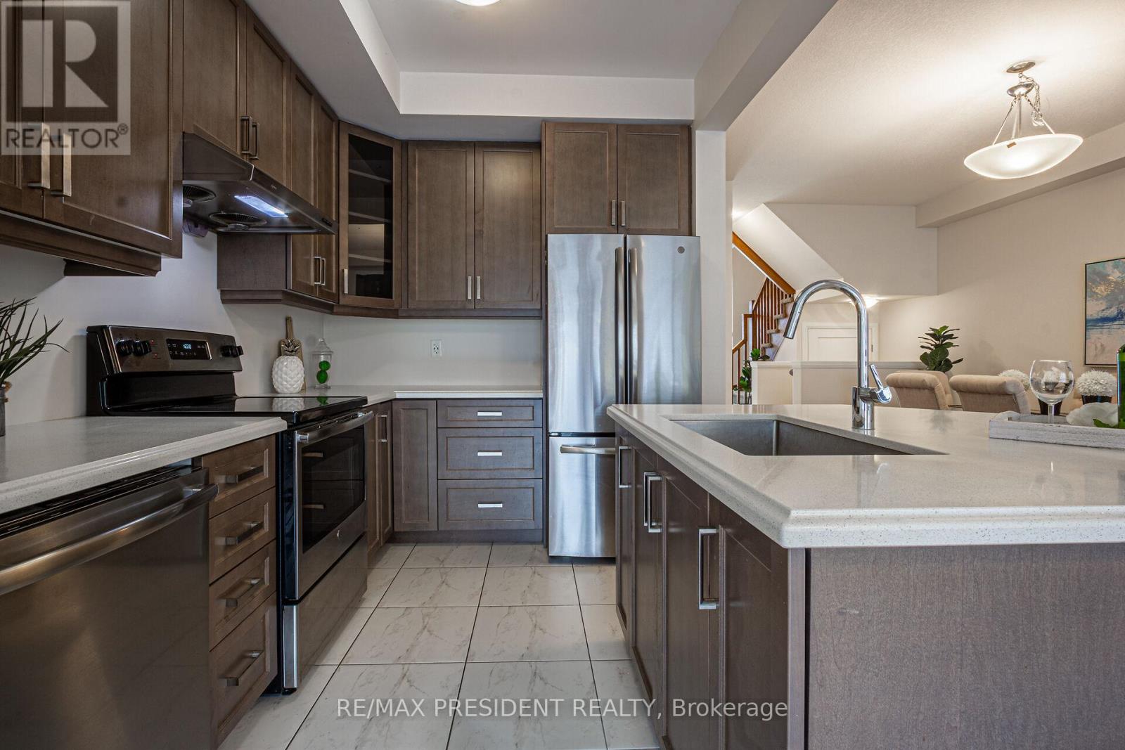25 Greenwich Avenue, Hamilton, Ontario  L8J 0L5 - Photo 10 - X12459728