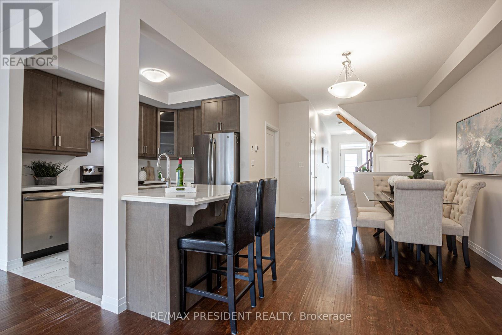 25 Greenwich Avenue, Hamilton, Ontario  L8J 0L5 - Photo 9 - X12459728
