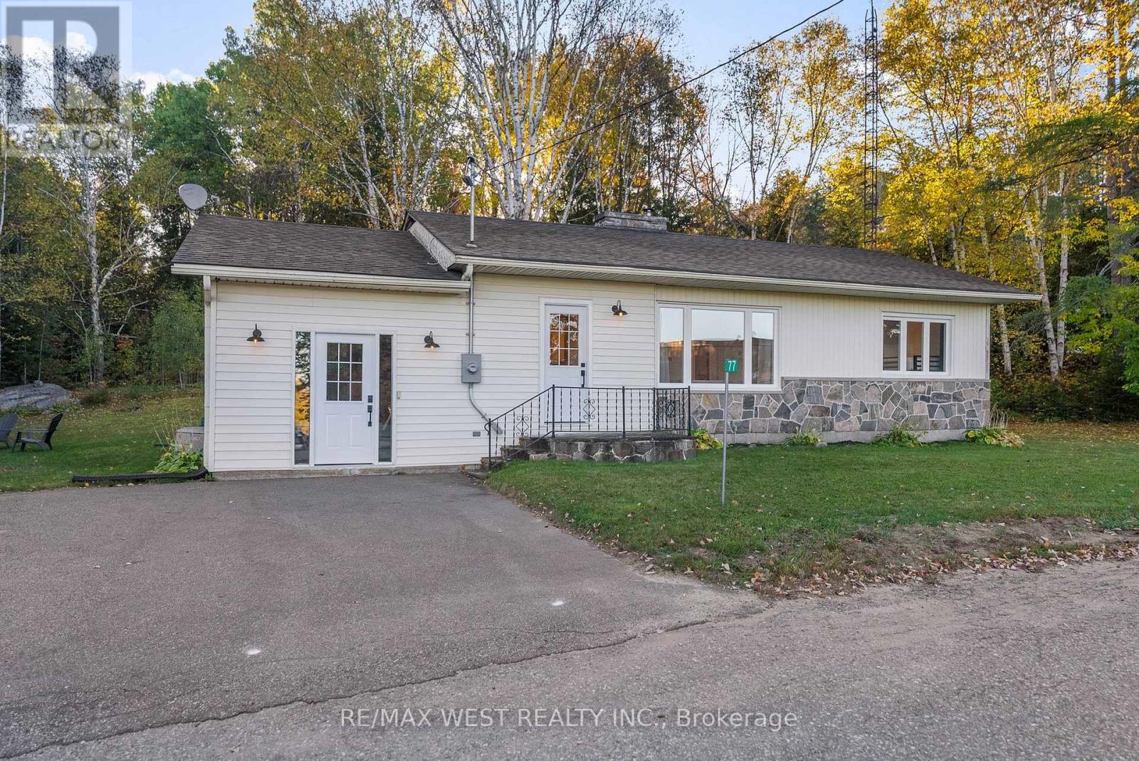 77 Post Street, South Algonquin, Ontario  K0J 2M0 - Photo 2 - X12459733