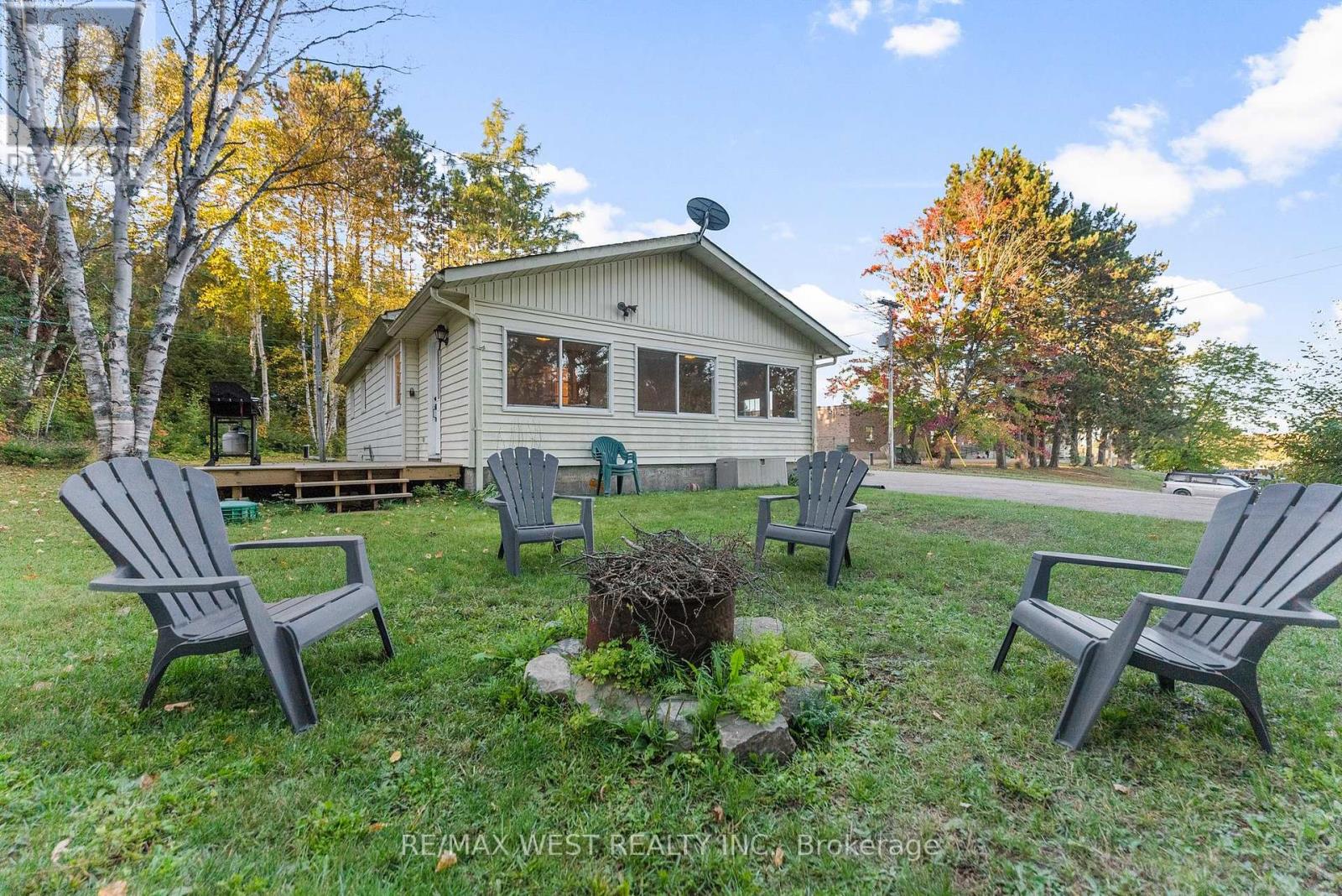 77 Post Street, South Algonquin, Ontario  K0J 2M0 - Photo 29 - X12459733