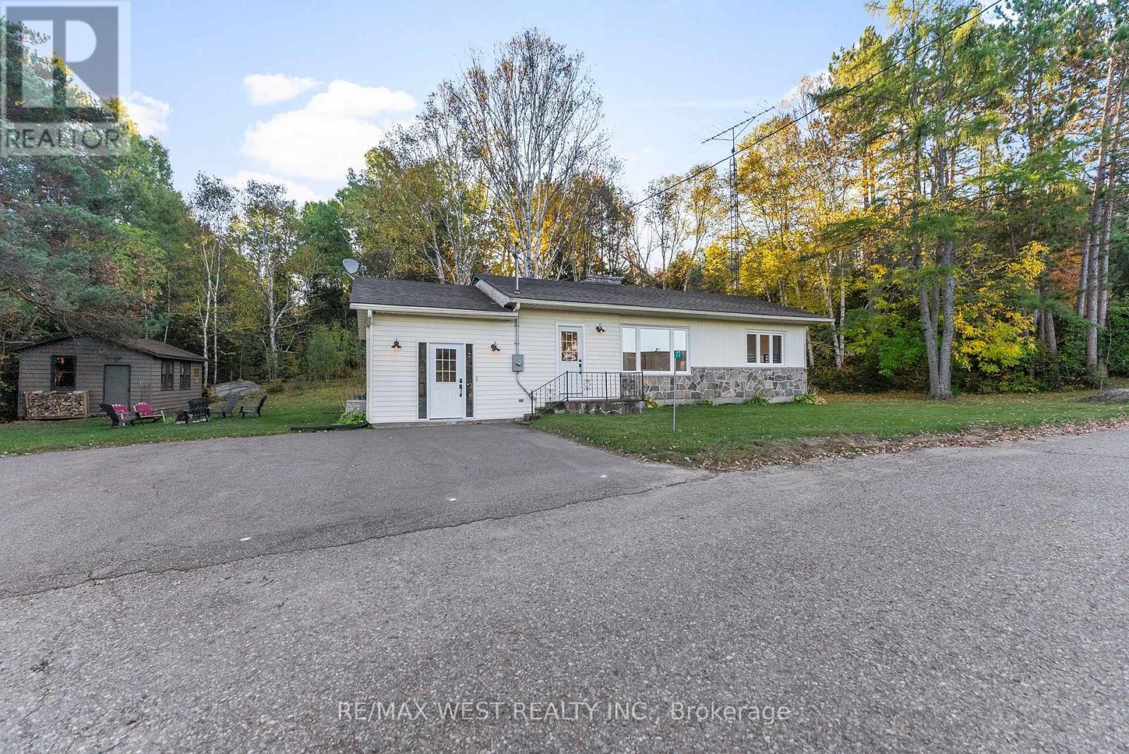 77 Post Street, South Algonquin, Ontario  K0J 2M0 - Photo 33 - X12459733