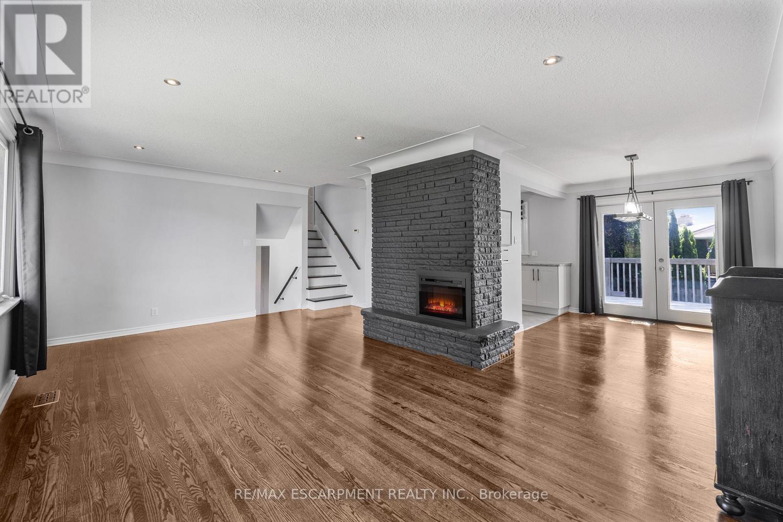 944 Concession Road, Cambridge, Ontario  N3H 4L6 - Photo 13 - X12459745