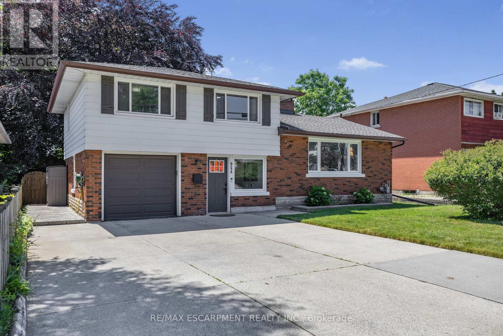 944 Concession Road, Cambridge, Ontario  N3H 4L6 - Photo 4 - X12459745