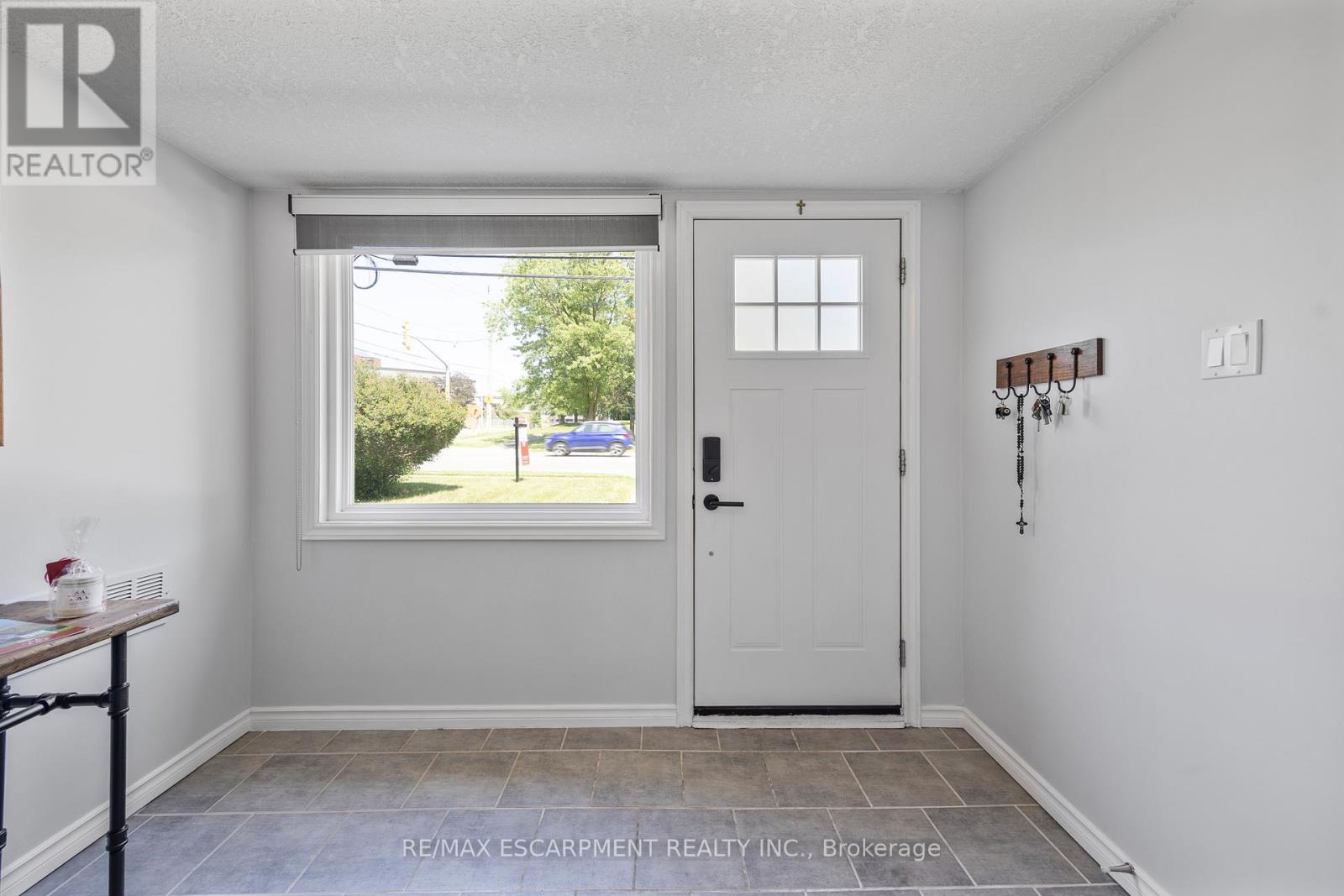 944 Concession Road, Cambridge, Ontario  N3H 4L6 - Photo 7 - X12459745