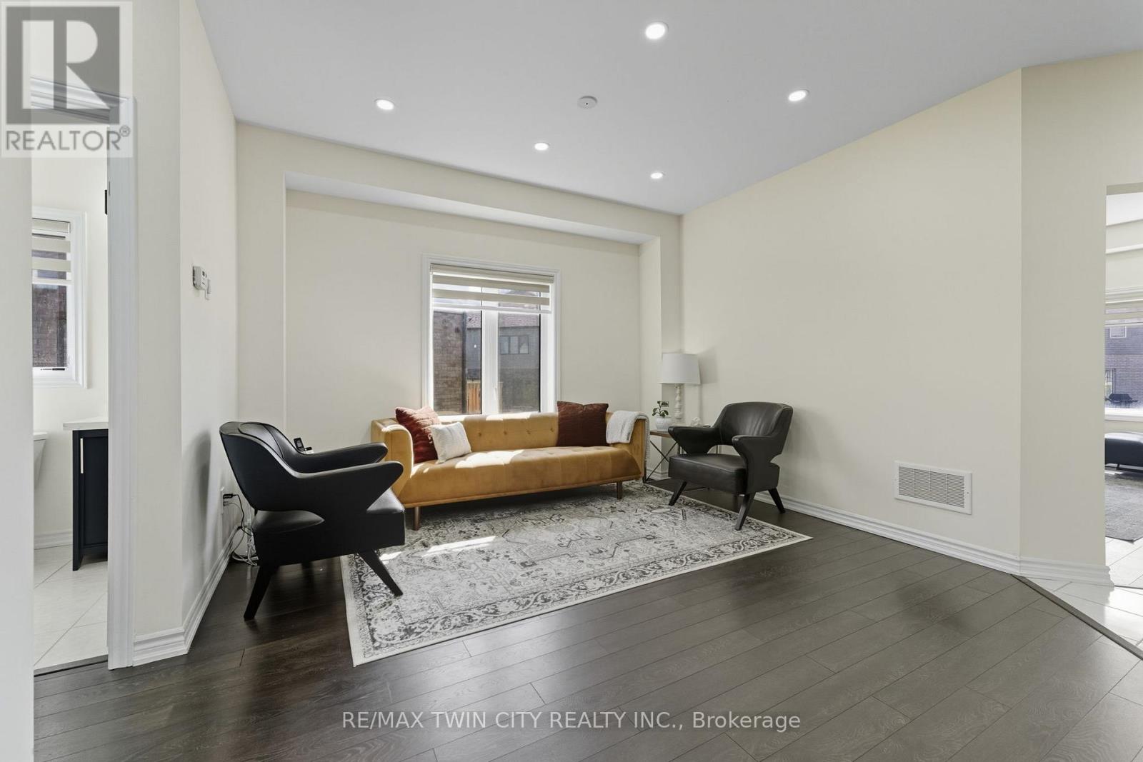 23 Whitton Drive, Brant, Ontario  N3L 0L1 - Photo 8 - X12459759