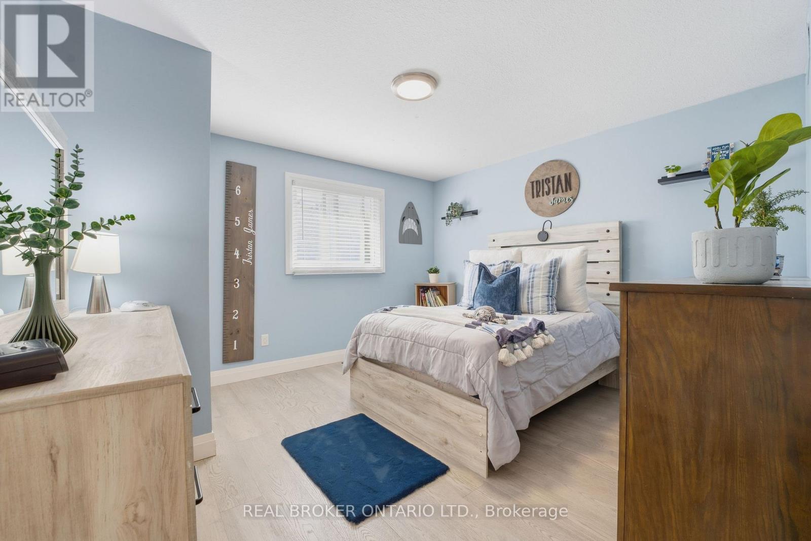33 Winter Way, Brantford, Ontario  N3T 6G4 - Photo 18 - X12459761