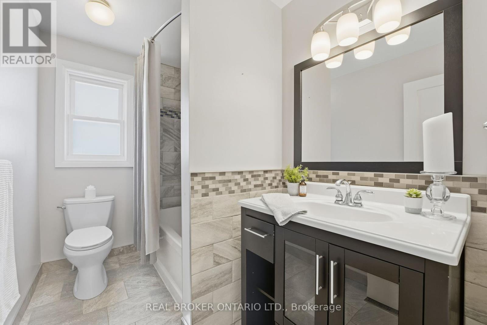 33 Winter Way, Brantford, Ontario  N3T 6G4 - Photo 20 - X12459761