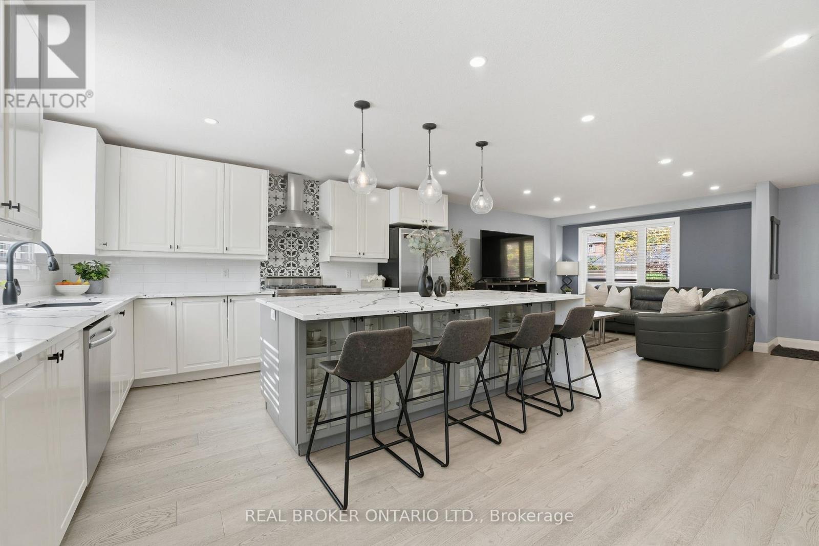 33 Winter Way, Brantford, Ontario  N3T 6G4 - Photo 6 - X12459761