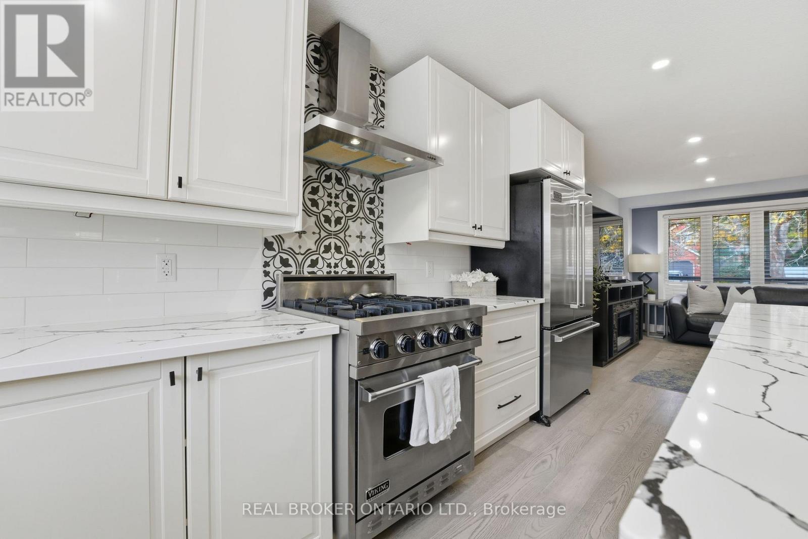 33 Winter Way, Brantford, Ontario  N3T 6G4 - Photo 8 - X12459761