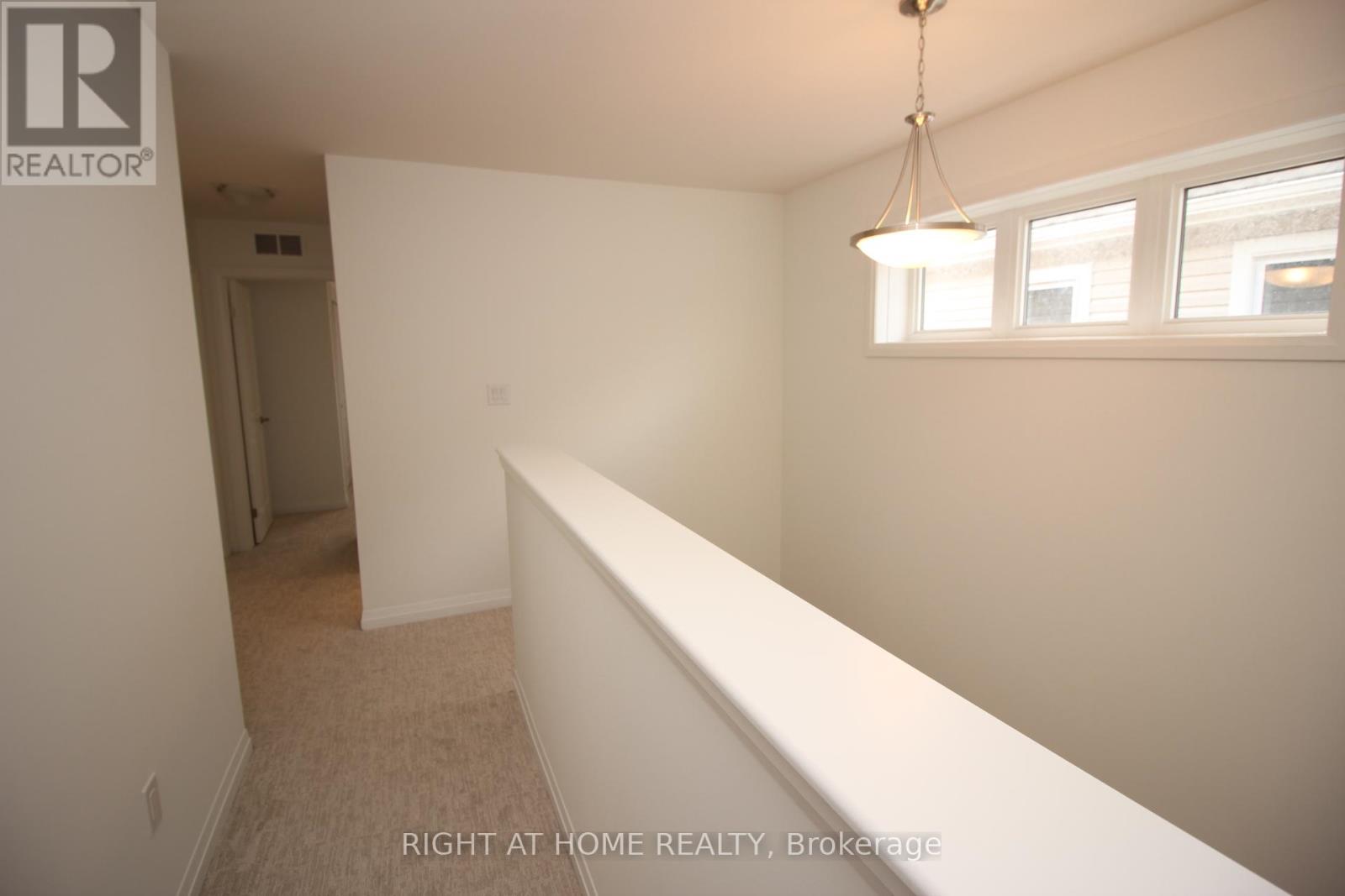 136 Alicia Crescent, Thorold, Ontario  L2V 0M2 - Photo 11 - X12459762