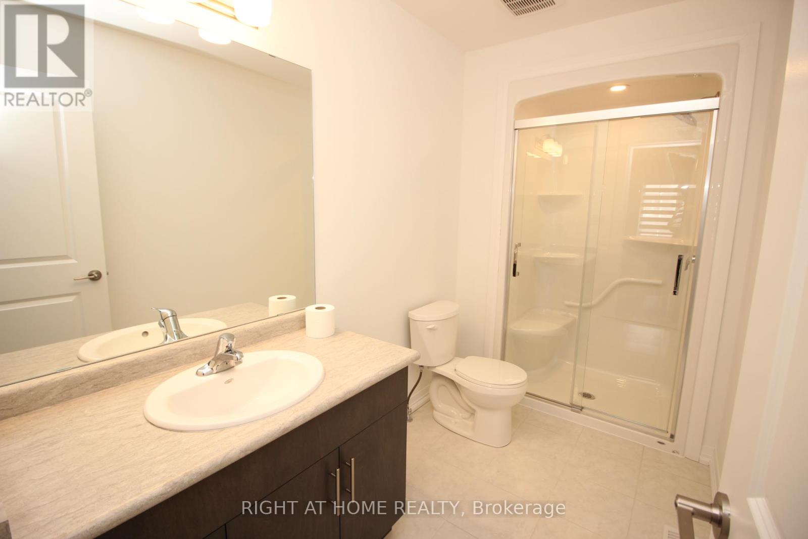 136 Alicia Crescent, Thorold, Ontario  L2V 0M2 - Photo 12 - X12459762