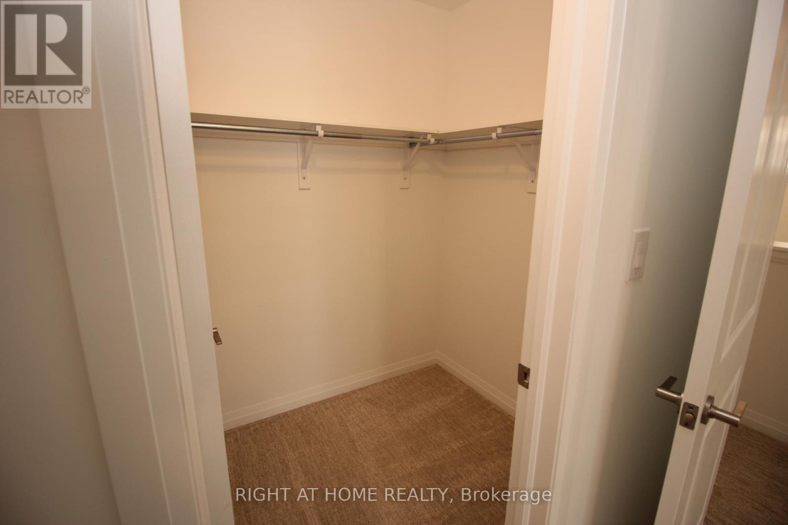 136 Alicia Crescent, Thorold, Ontario  L2V 0M2 - Photo 13 - X12459762